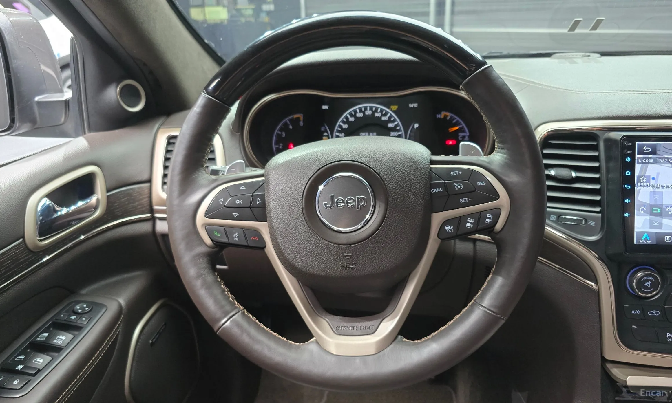 Jeep Grand Cherokee превью 14