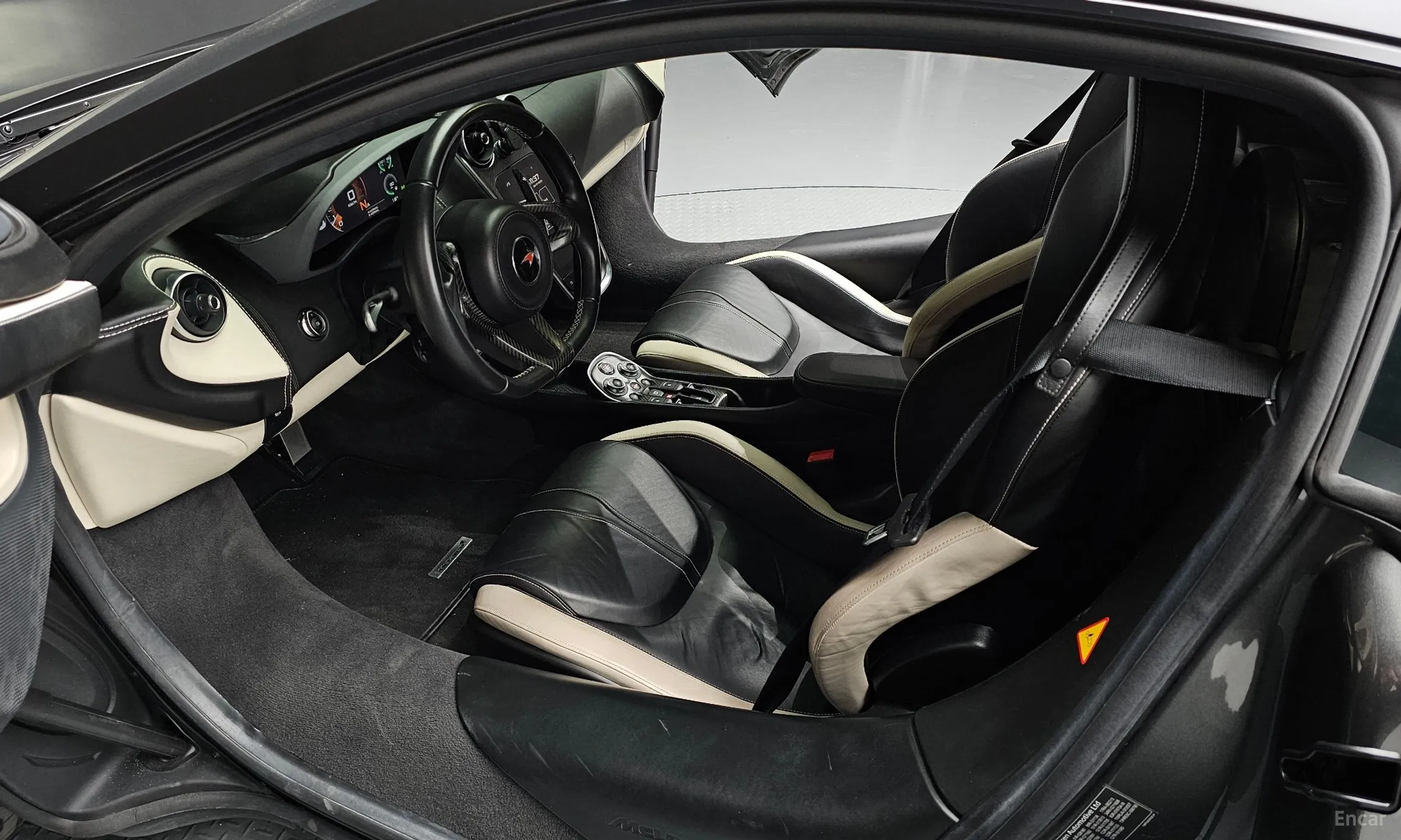 McLaren 570GT превью 11