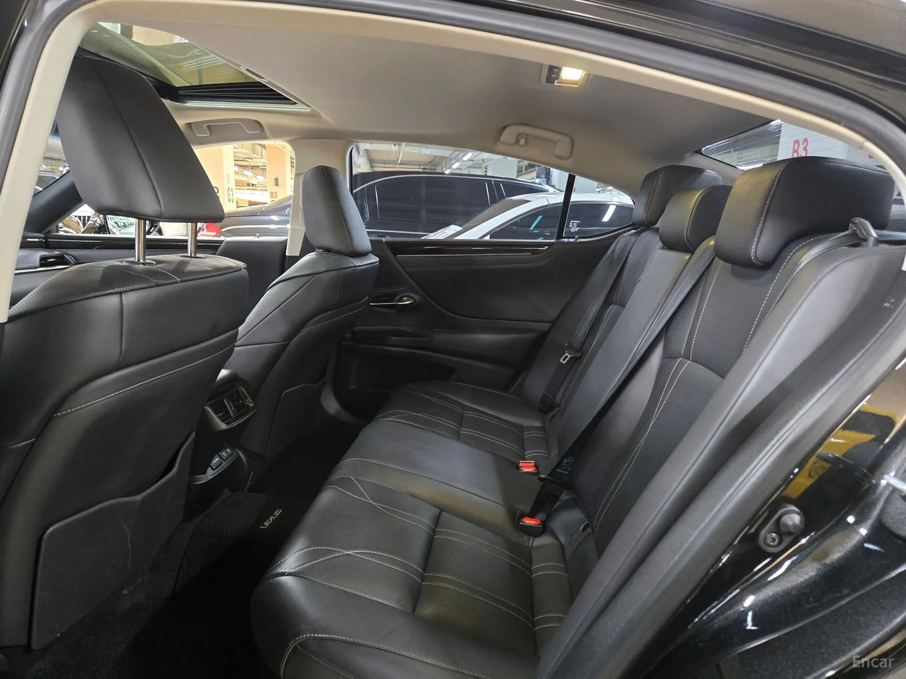 Lexus ES300h 7th Generation превью 9
