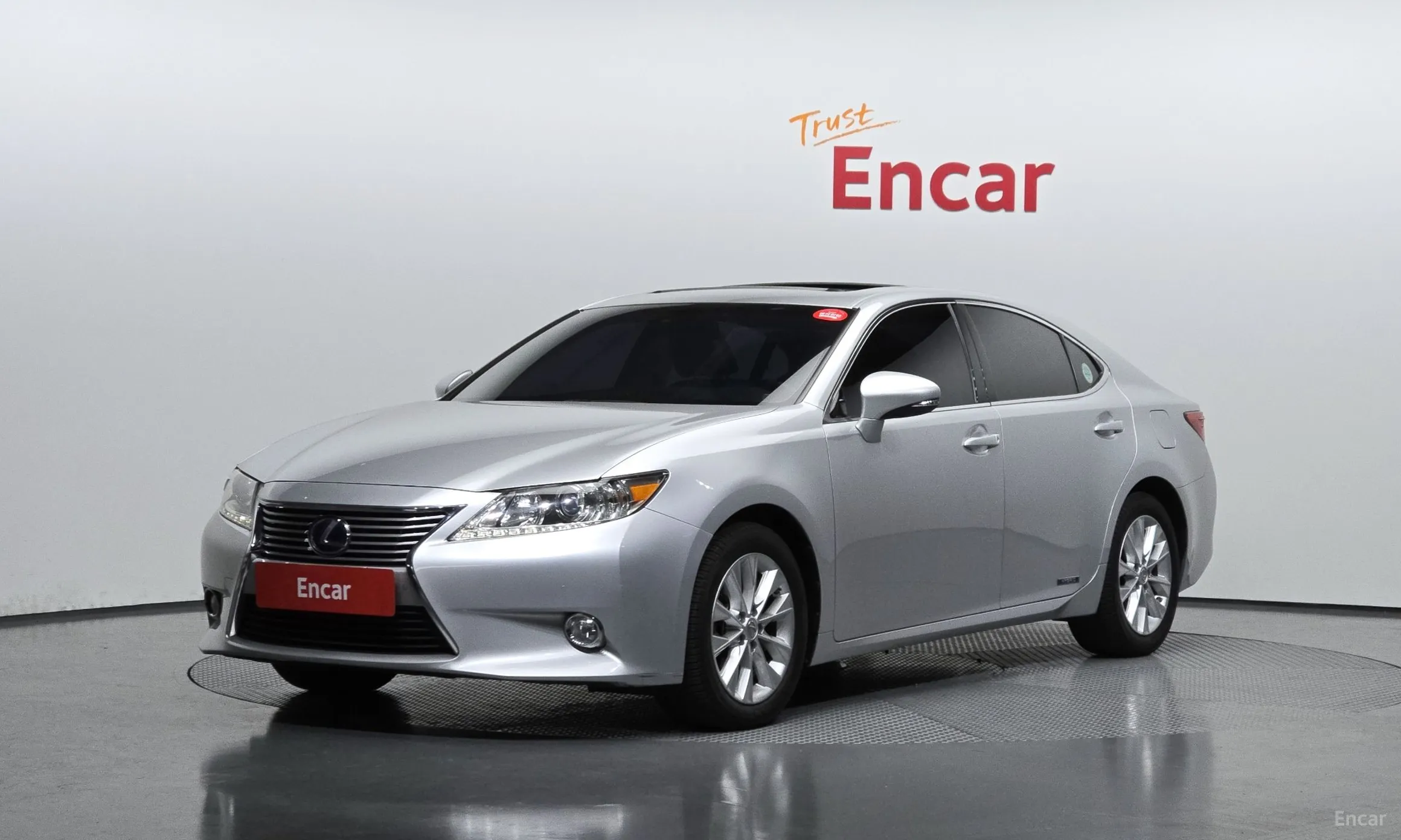 Lexus New ES300h