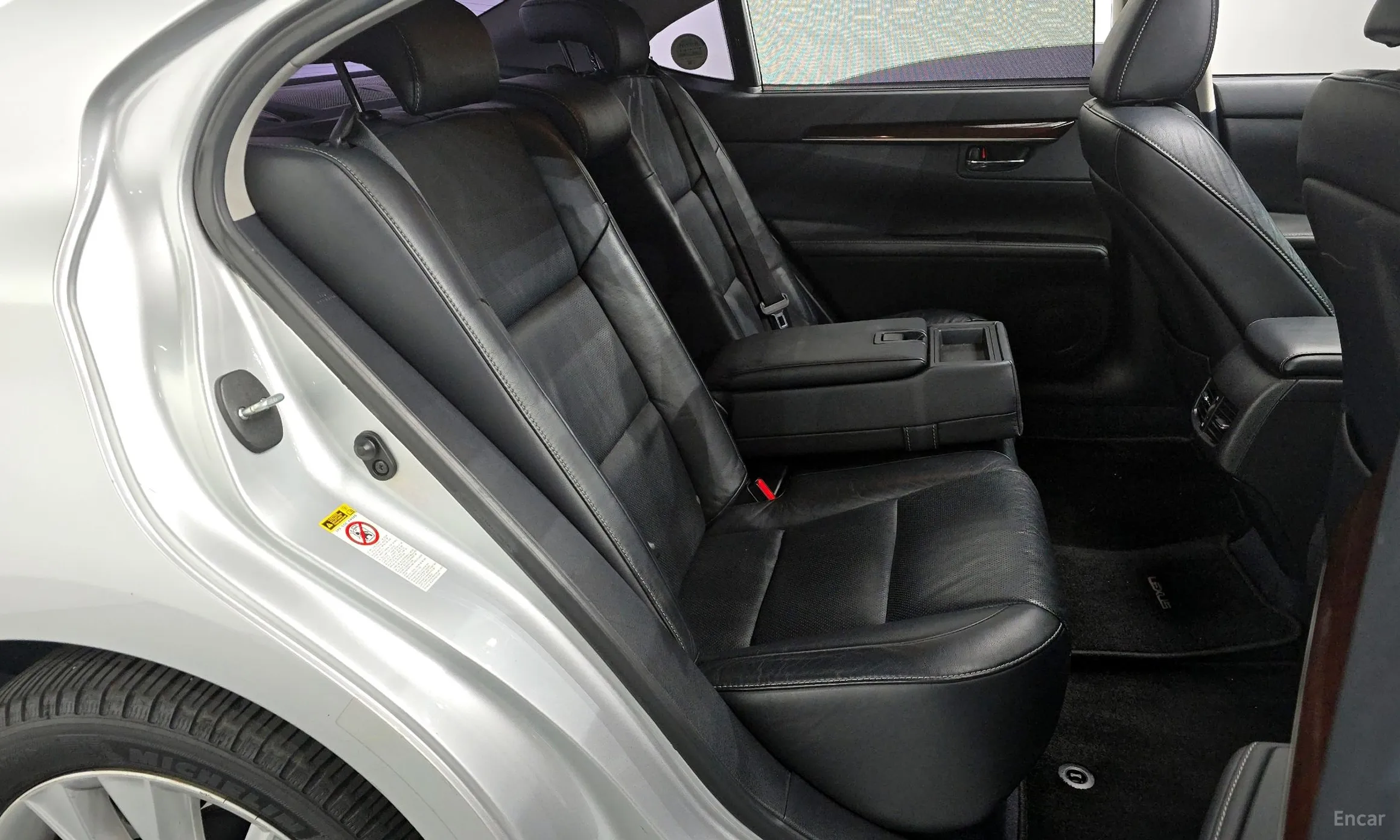 Lexus New ES300h превью 12
