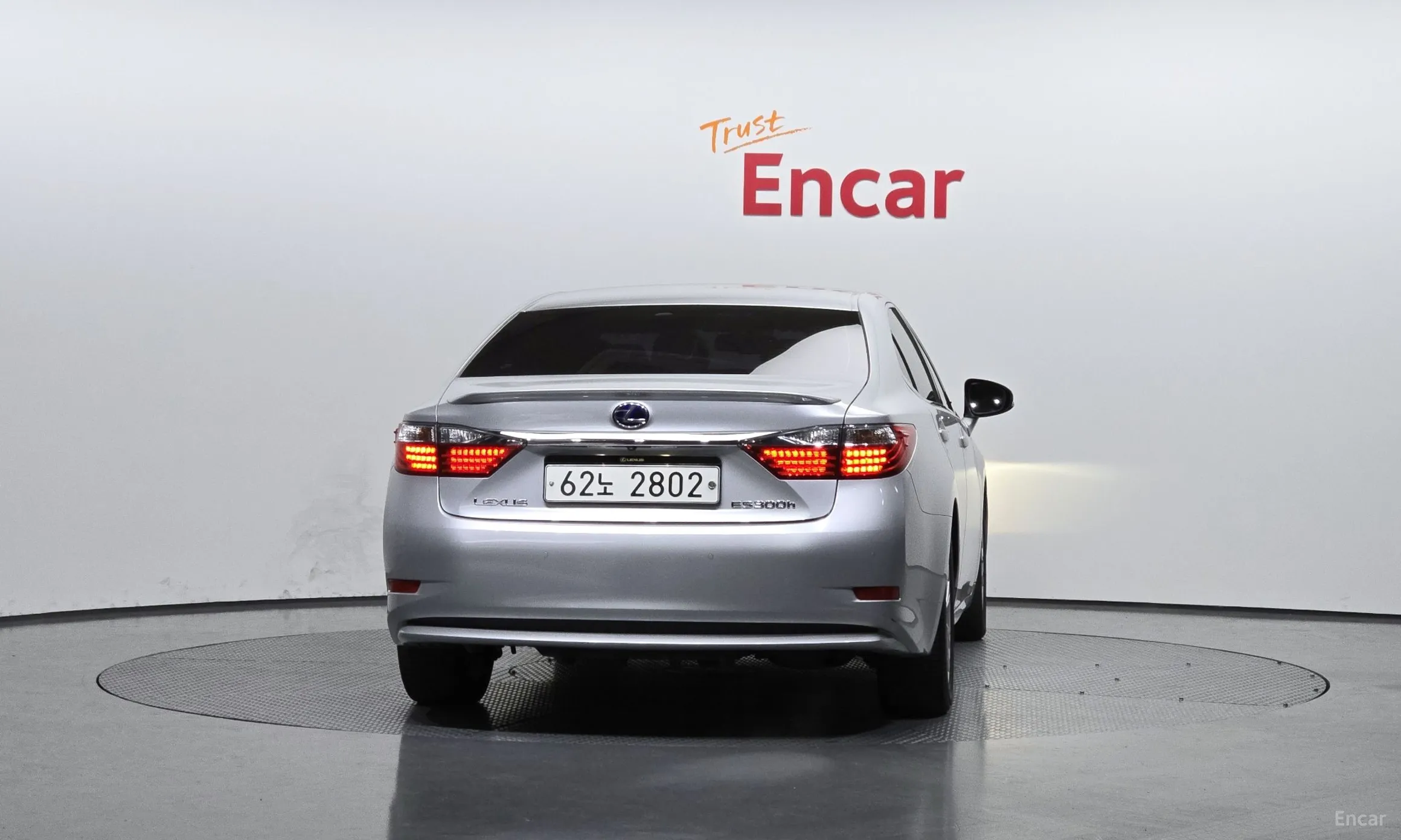 Lexus New ES300h превью 4