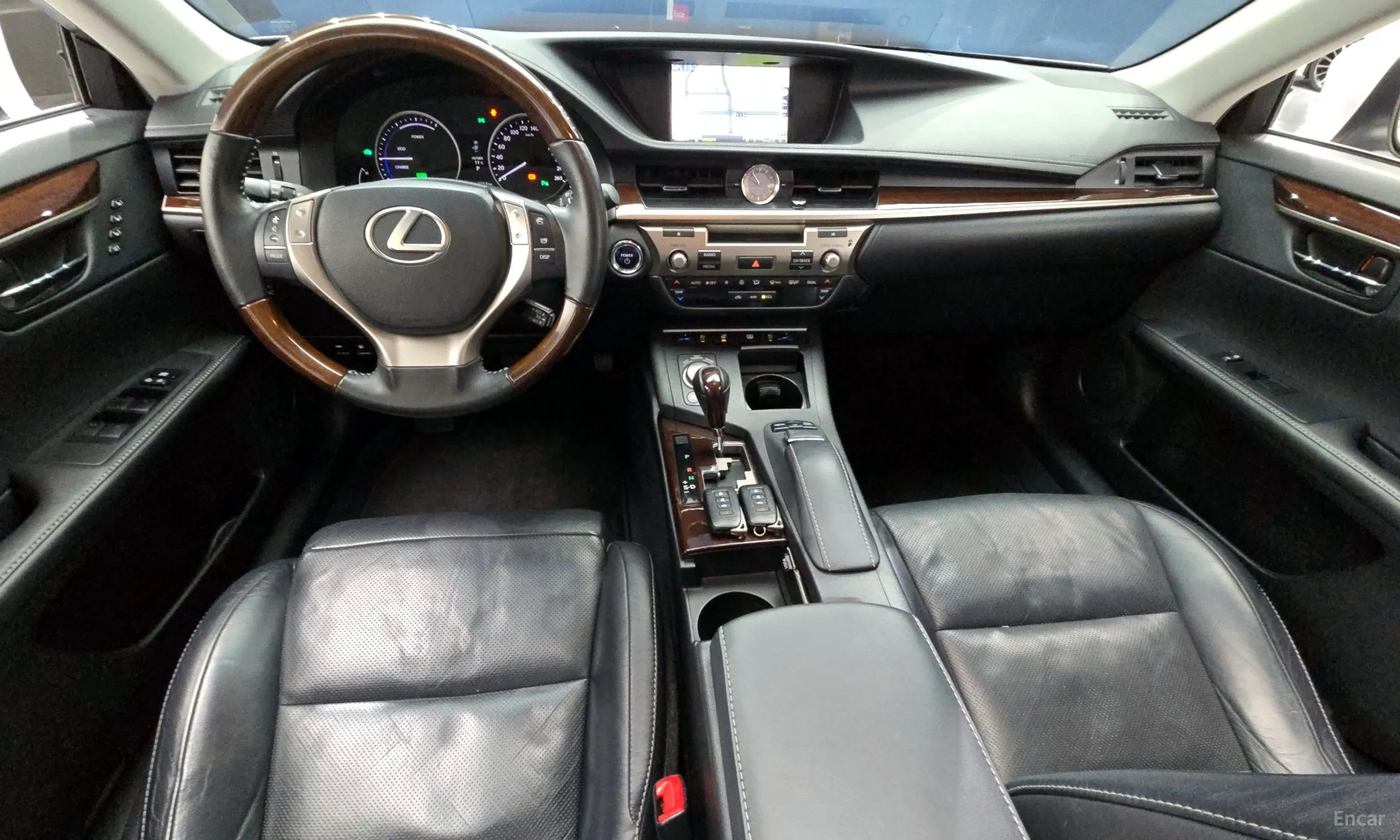 Lexus New ES300h превью 7