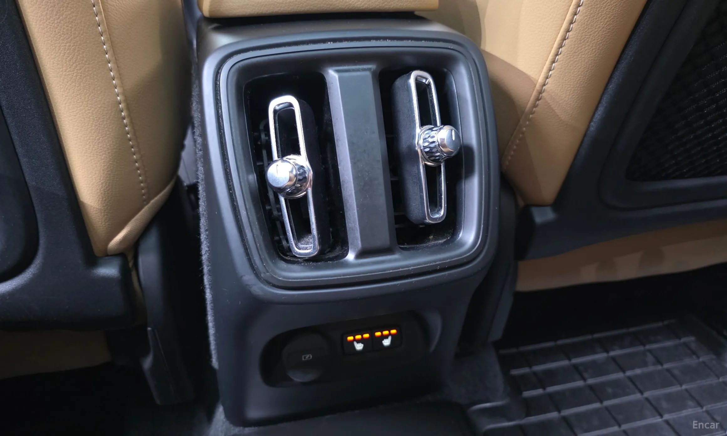 Volvo XC40 превью 18