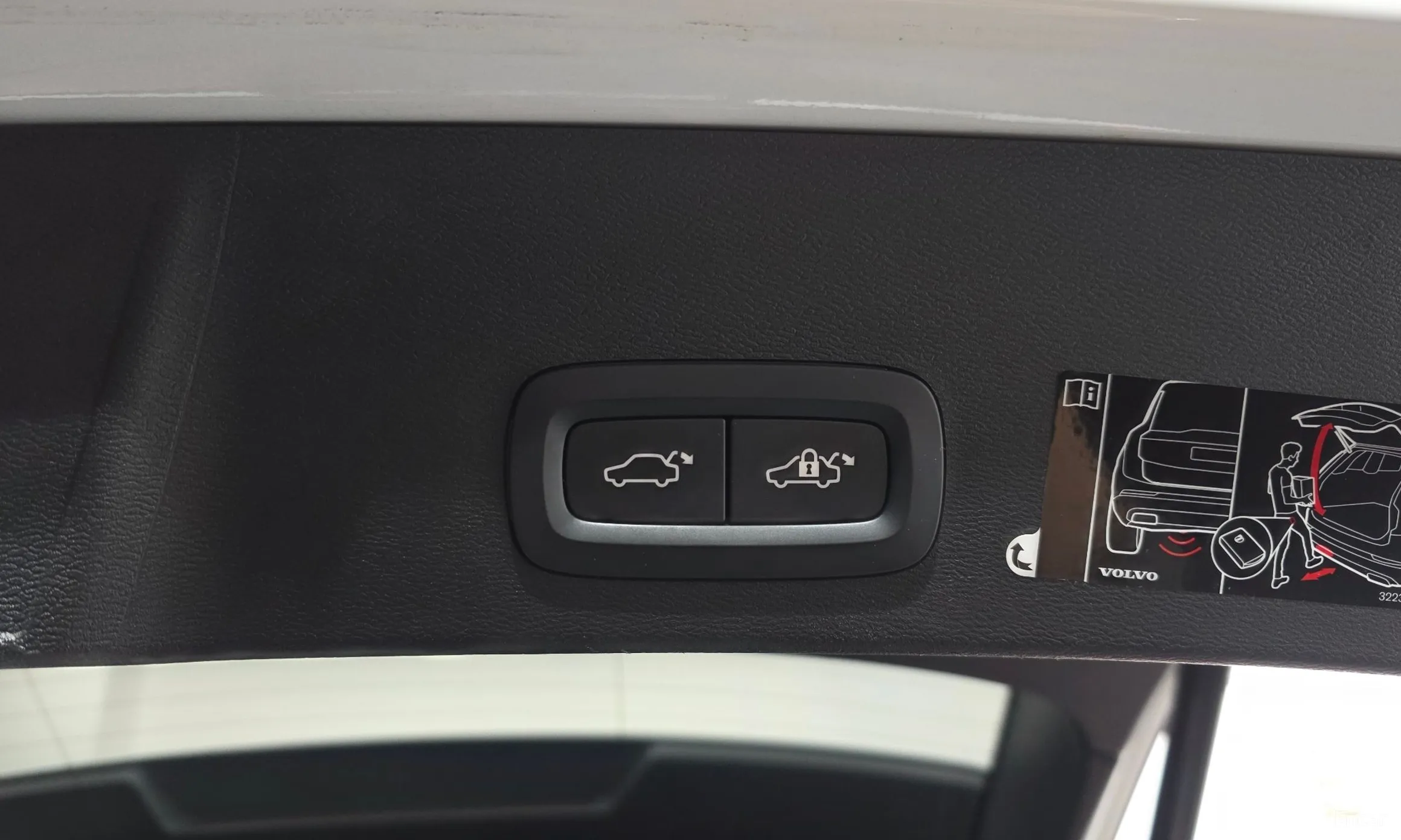 Volvo XC40 превью 20