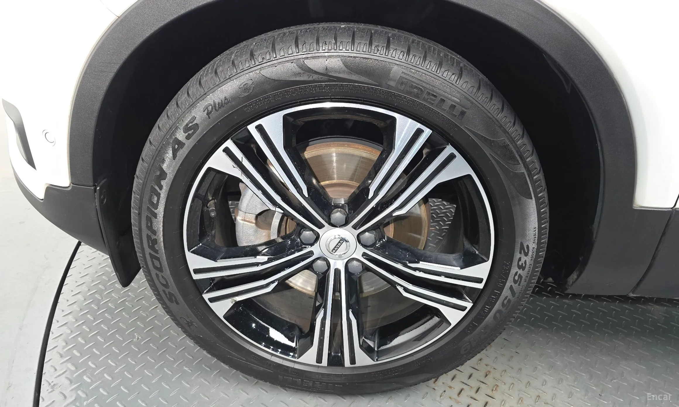 Volvo XC40 превью 5