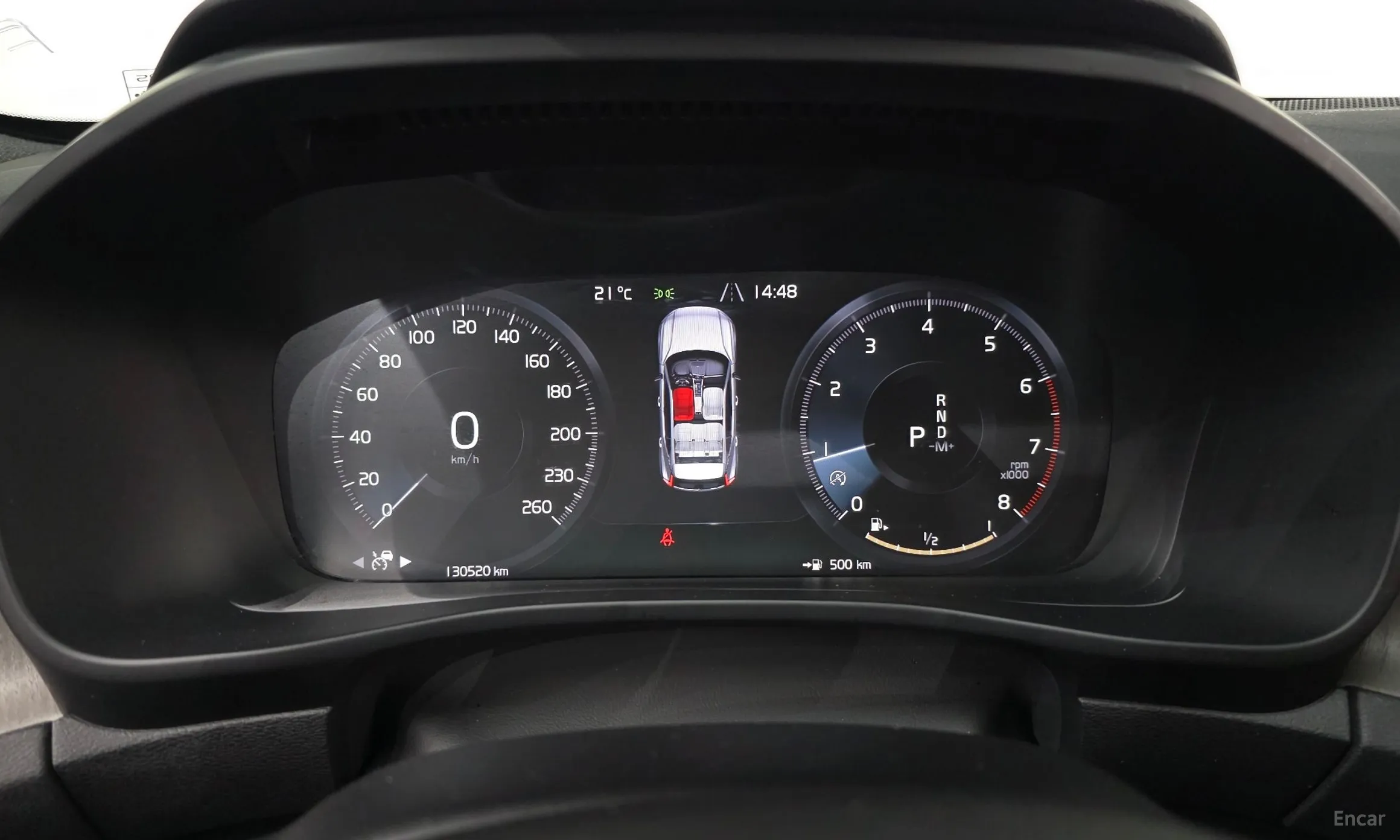 Volvo XC40 превью 8