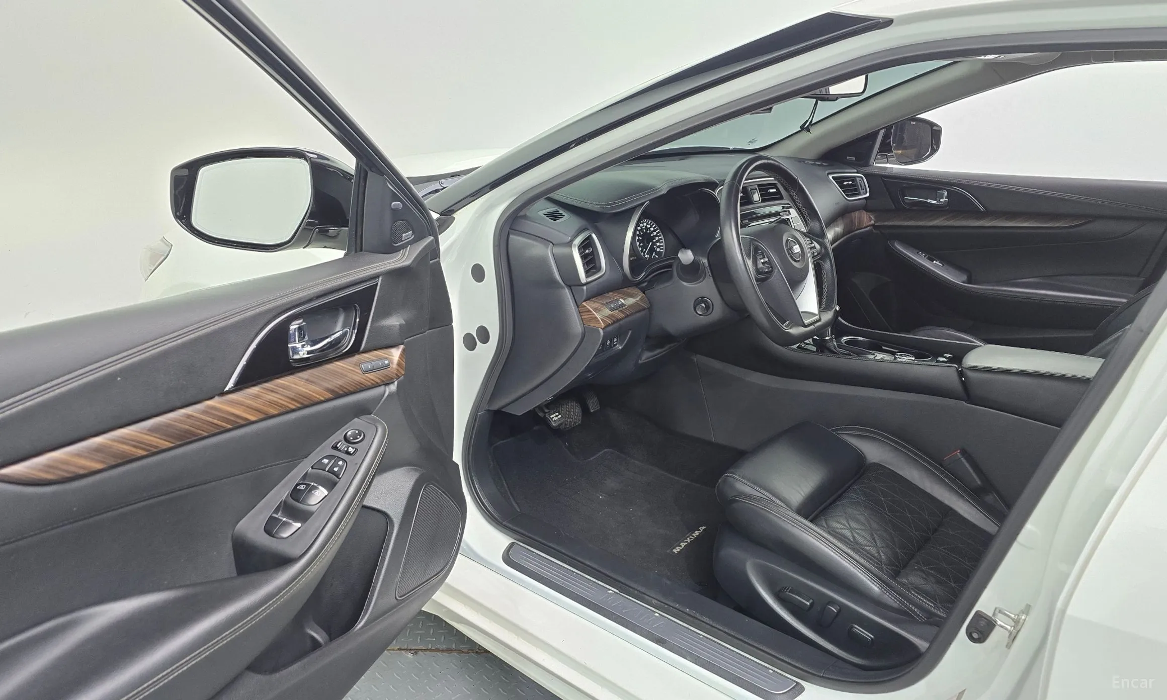 Nissan Maxima (A36) превью 10