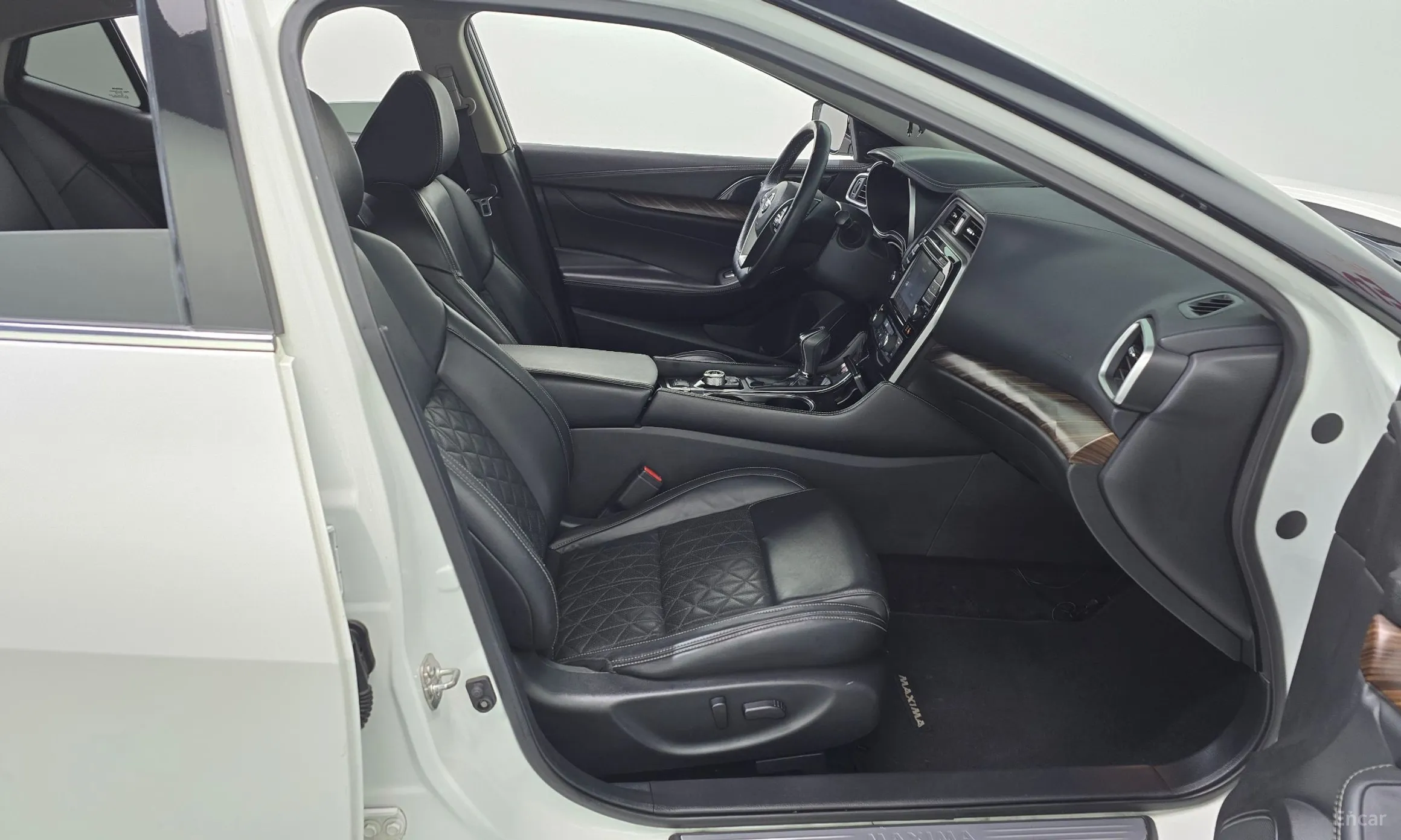 Nissan Maxima (A36) превью 11