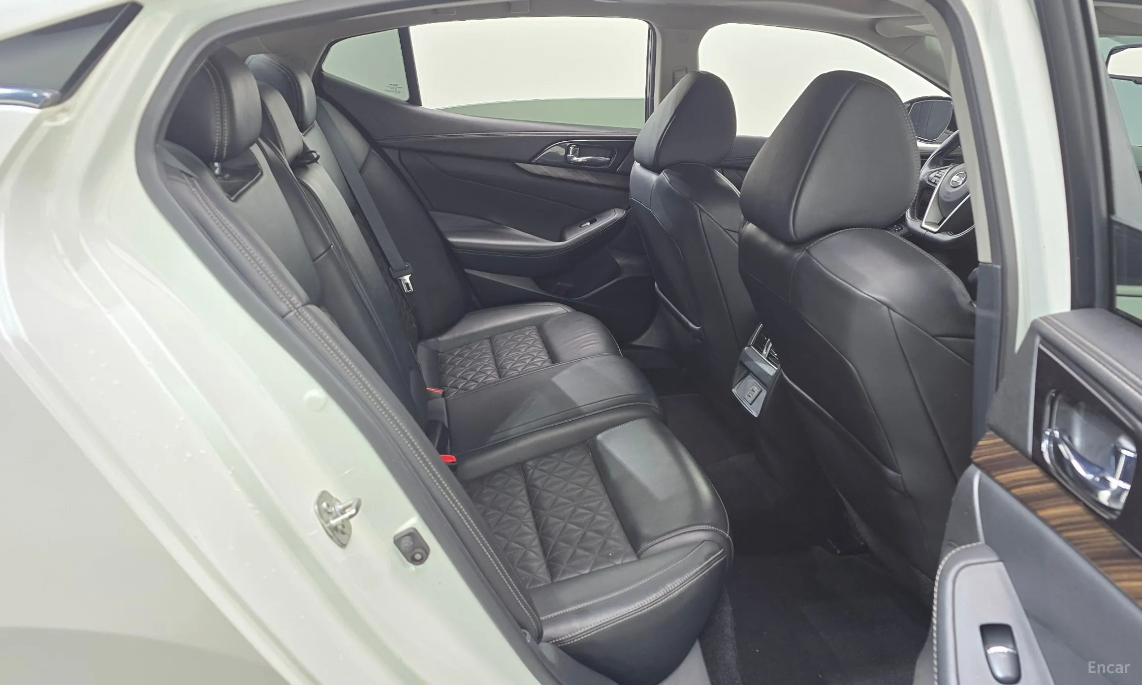 Nissan Maxima (A36) превью 12