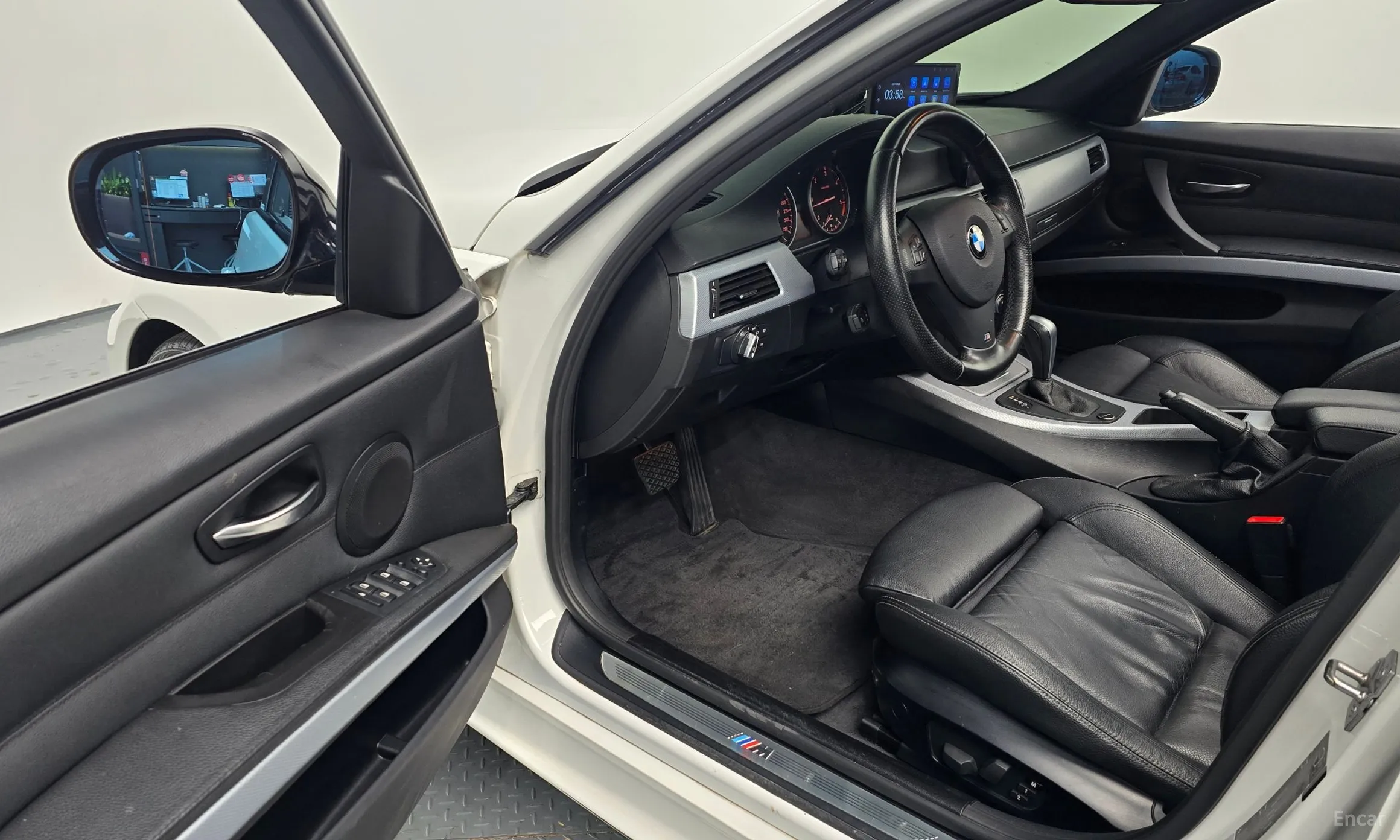 BMW 3 Series (E90) превью 11