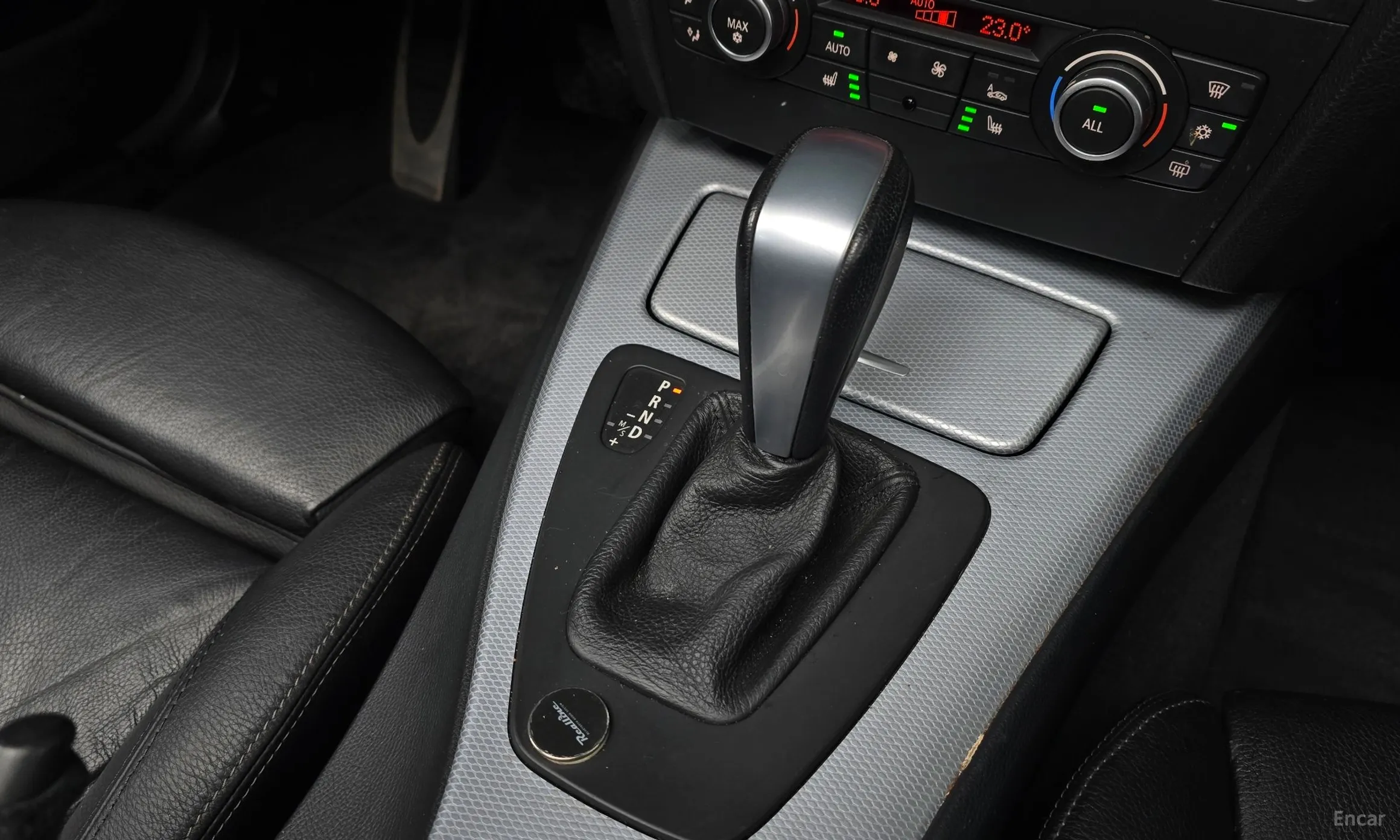 BMW 3 Series (E90) превью 9