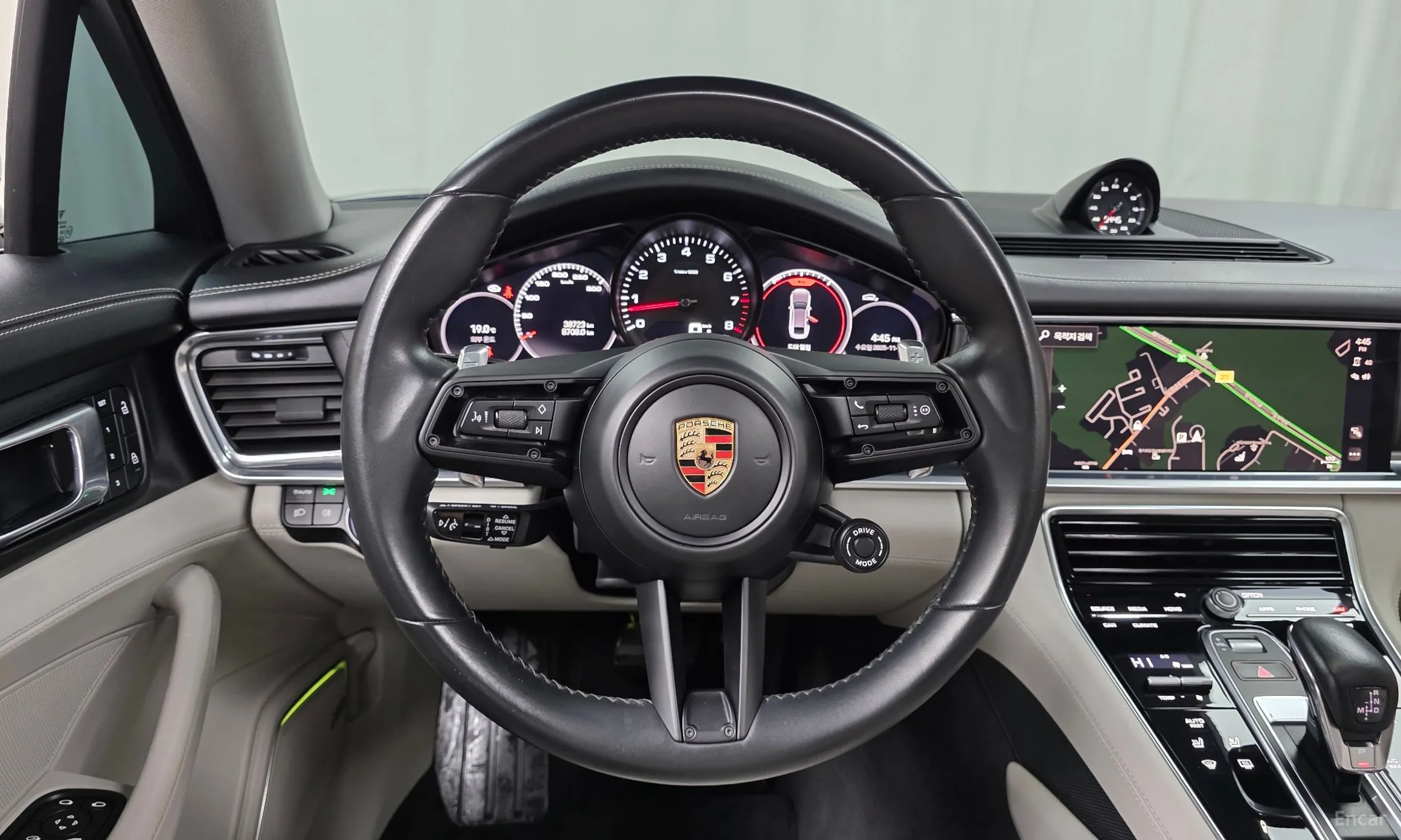 Porsche Panamera (971) превью 13