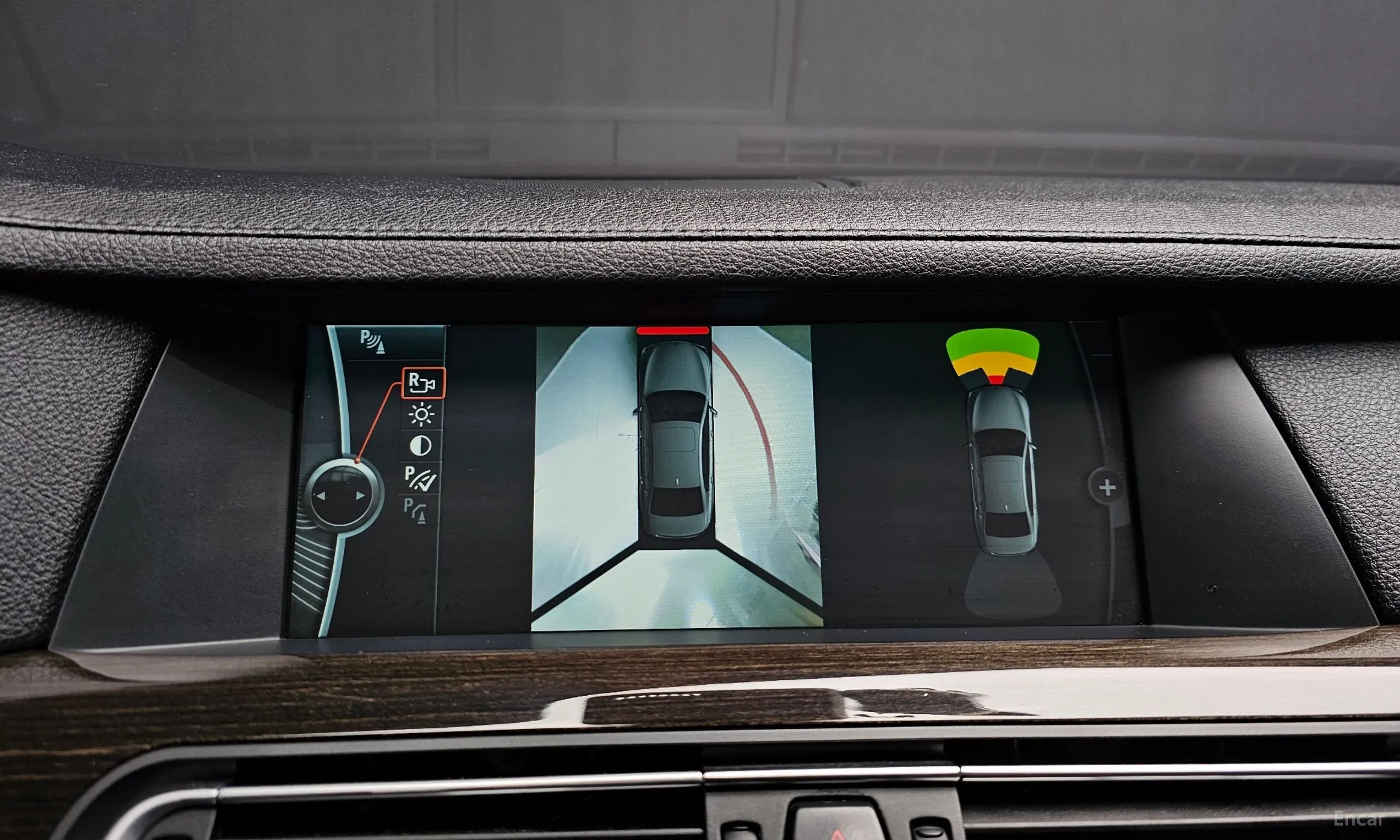 BMW 7 Series (F01) превью 15