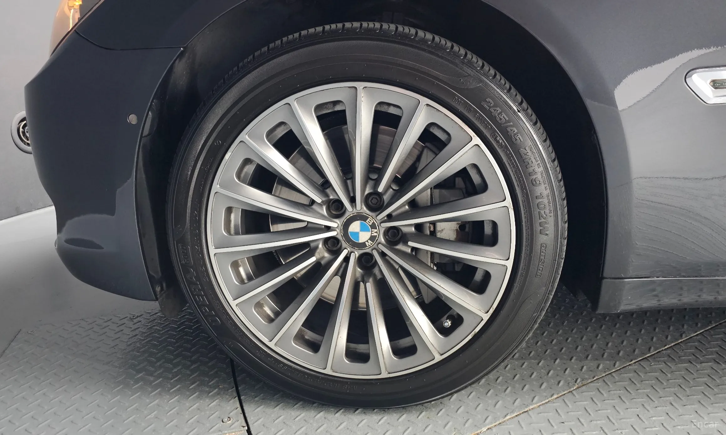 BMW 7 Series (F01) превью 5