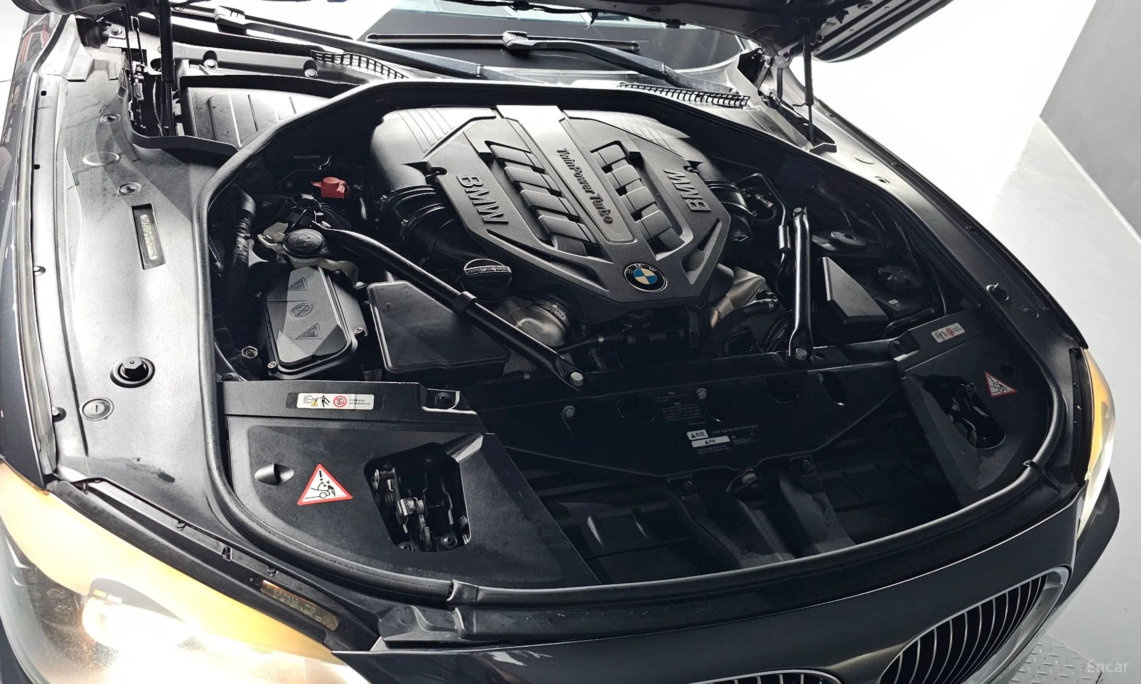 BMW 7 Series (F01) превью 6