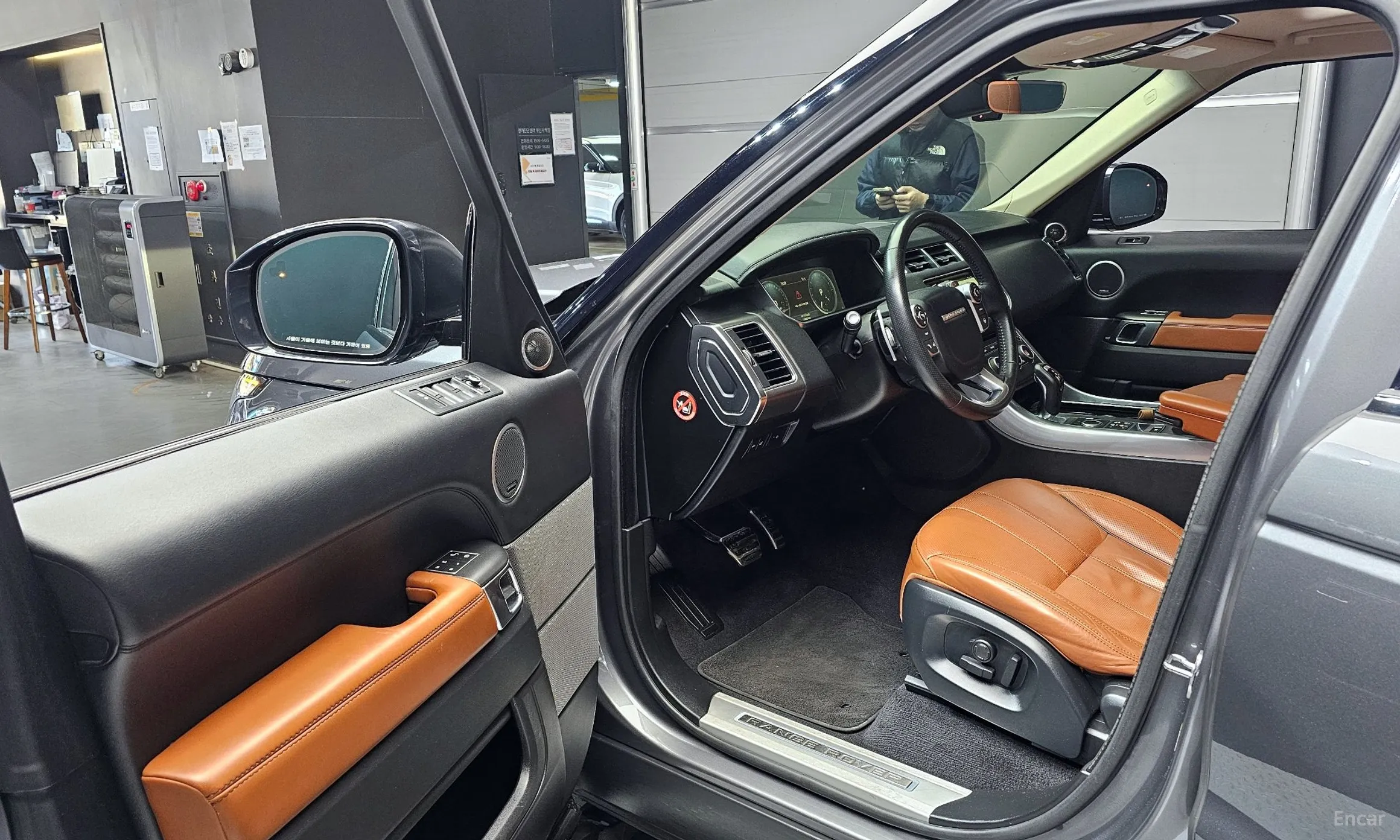Land Rover Range Rover Sport 2nd Generation превью 10
