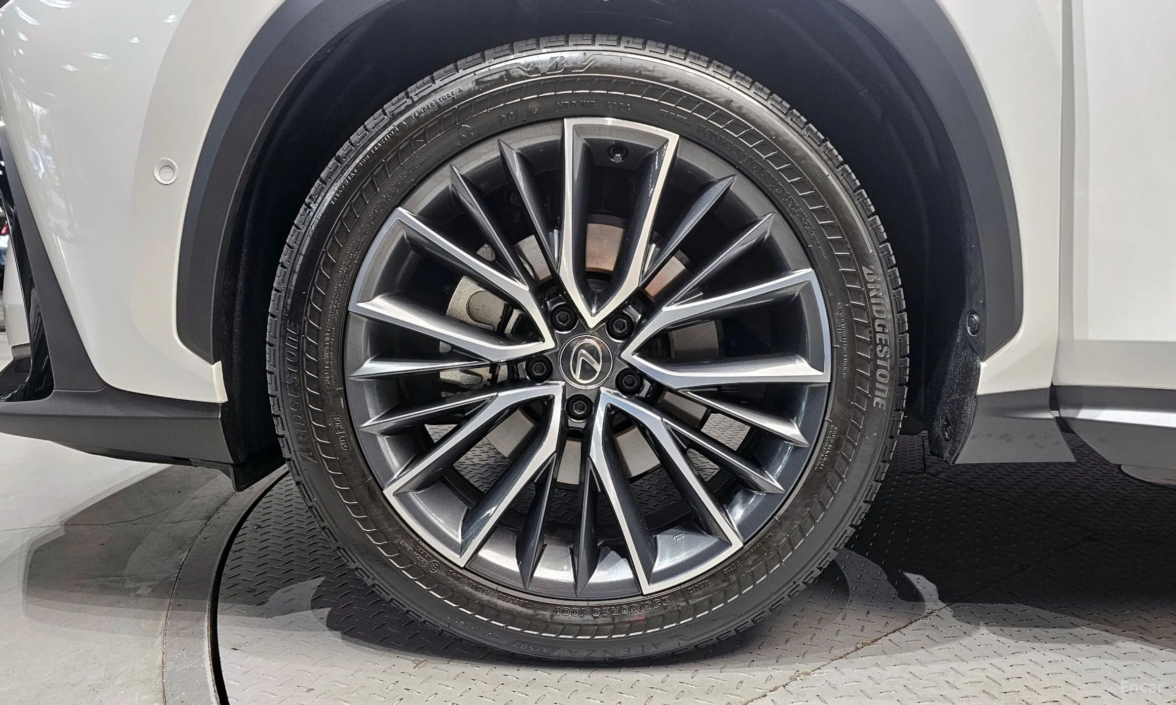 Lexus NX350h Gen 2 превью 5