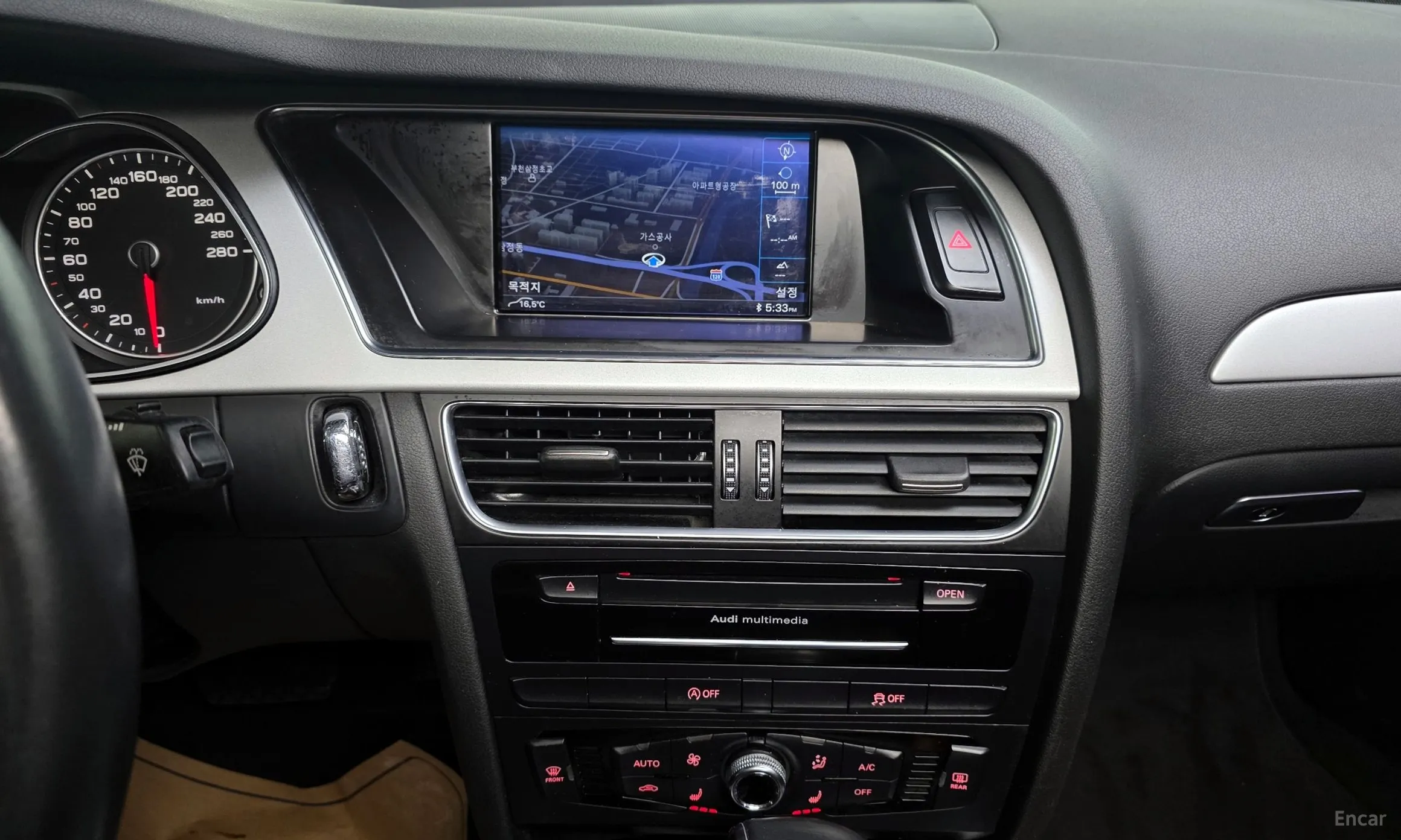 Audi New A4 превью 14