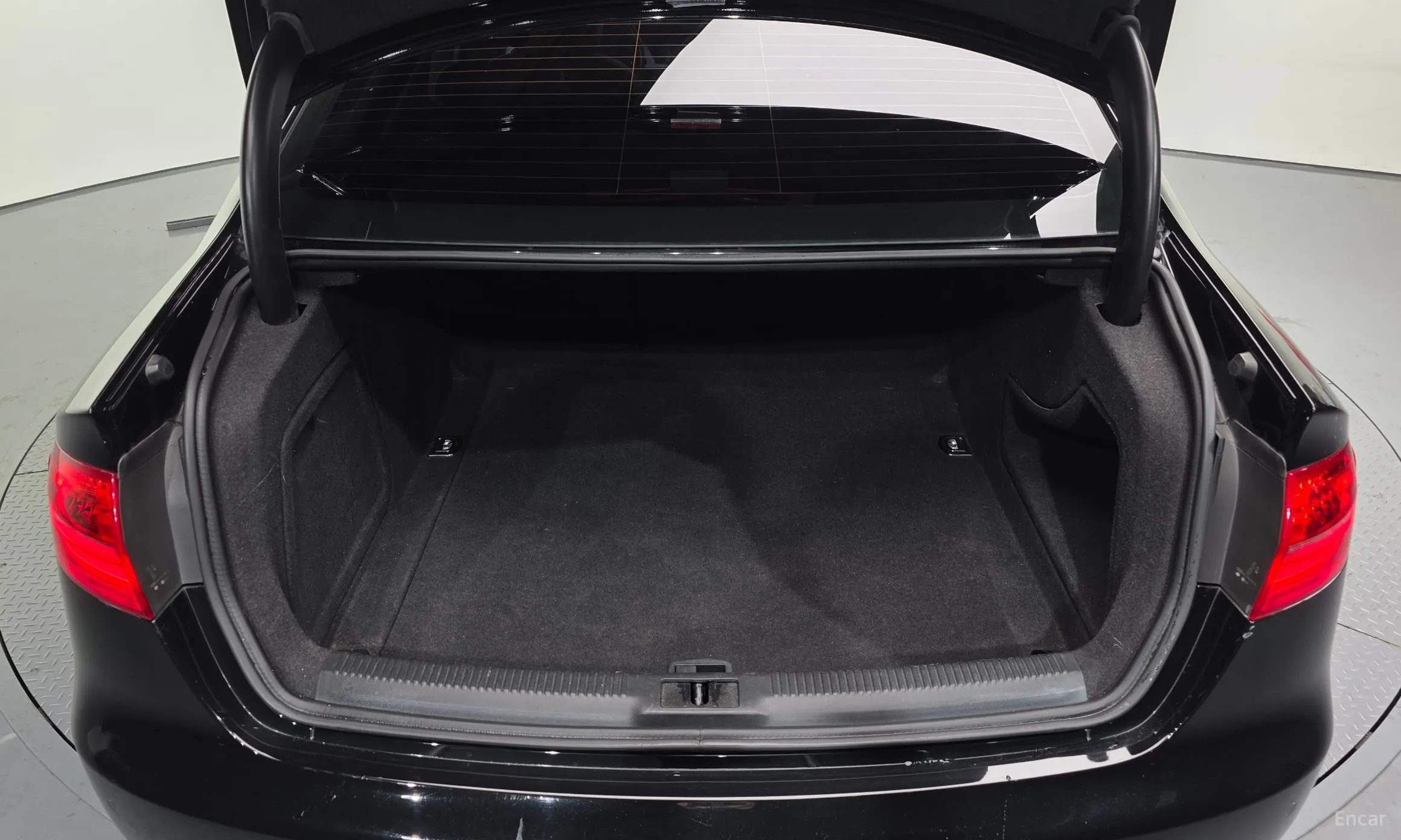 Audi New A4 превью 20