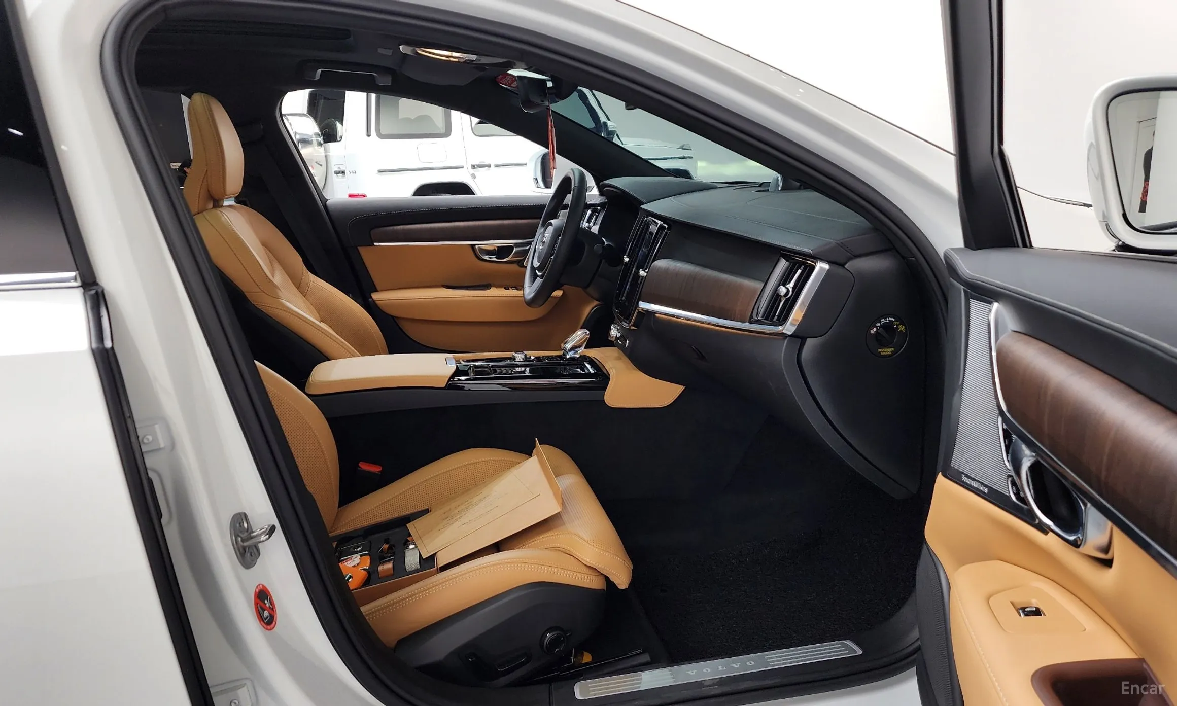 Volvo S90 превью 11