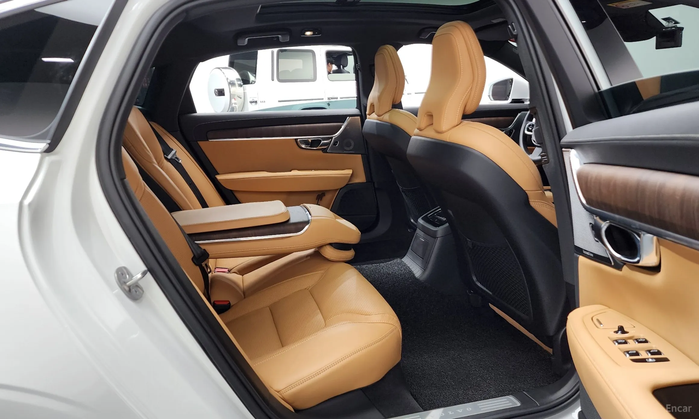 Volvo S90 превью 12