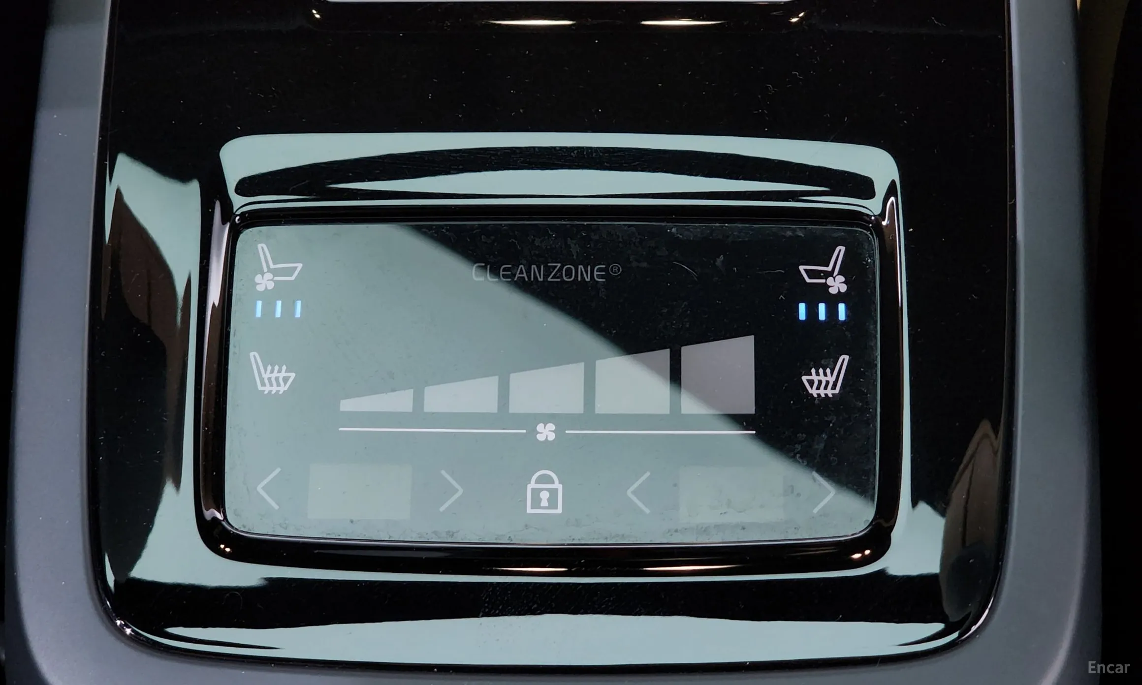 Volvo S90 превью 19