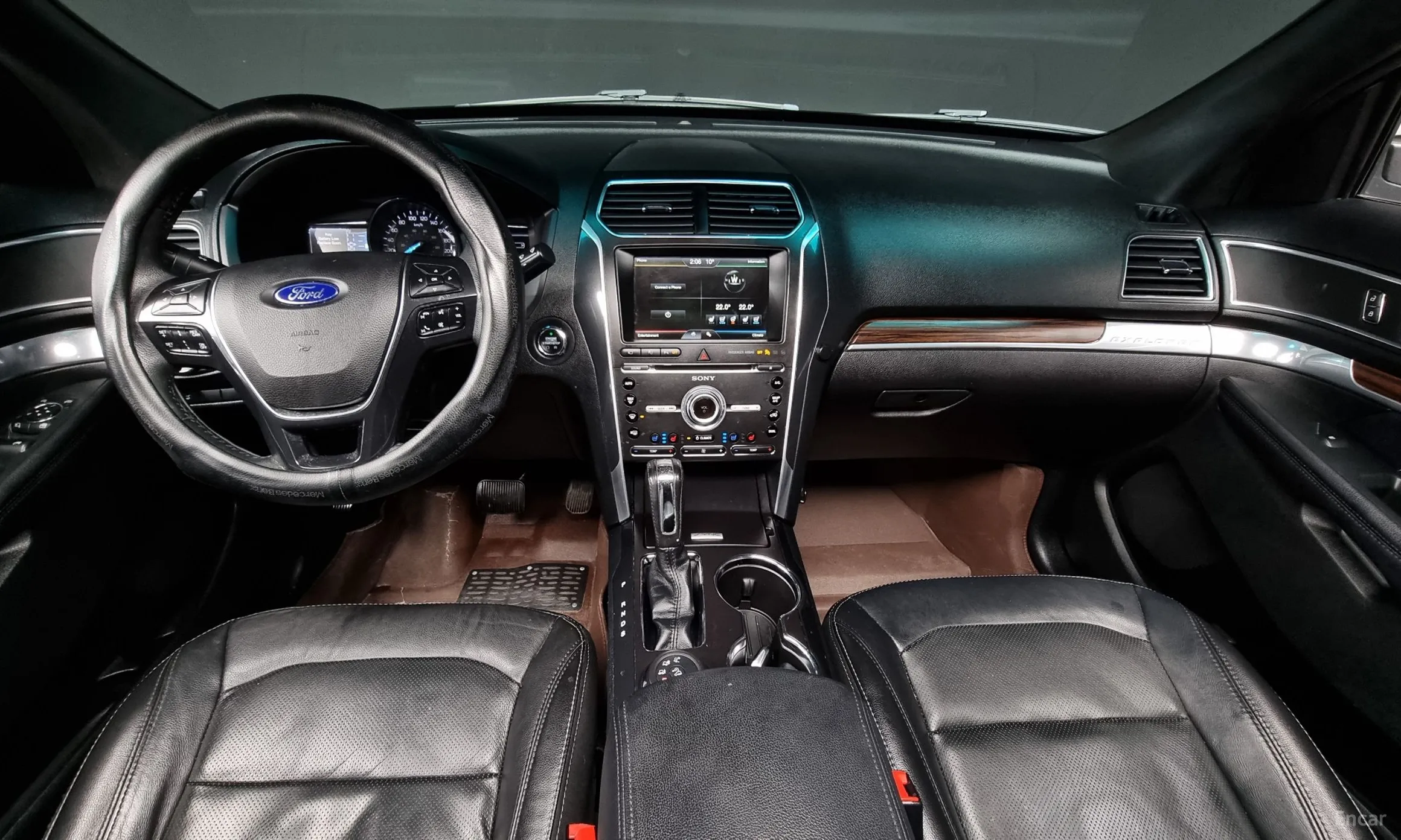 Ford Explorer превью 7