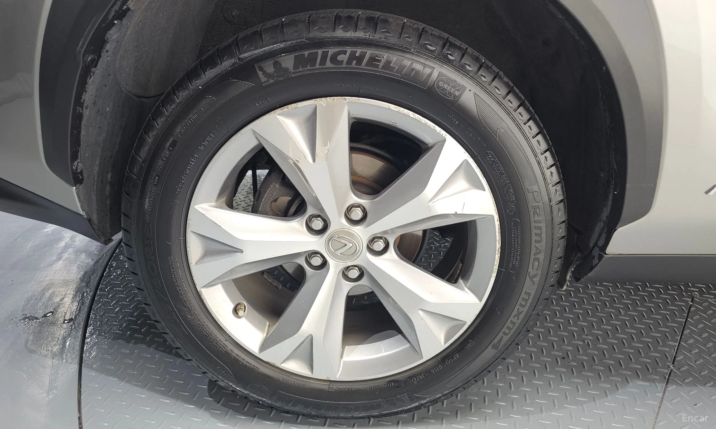 Lexus NX300h превью 5