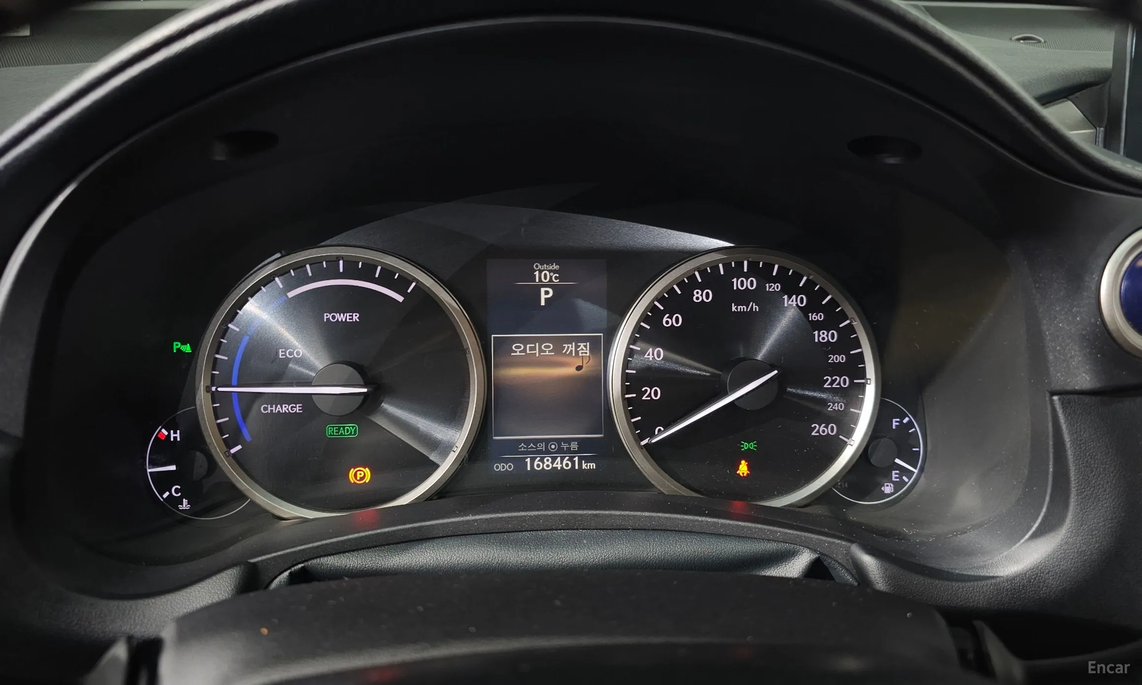 Lexus NX300h превью 8