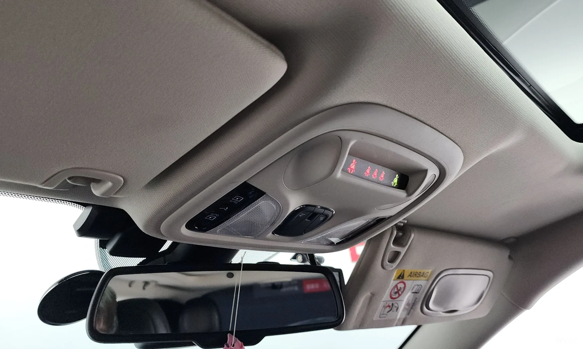 Jeep Cherokee (KL) превью 17