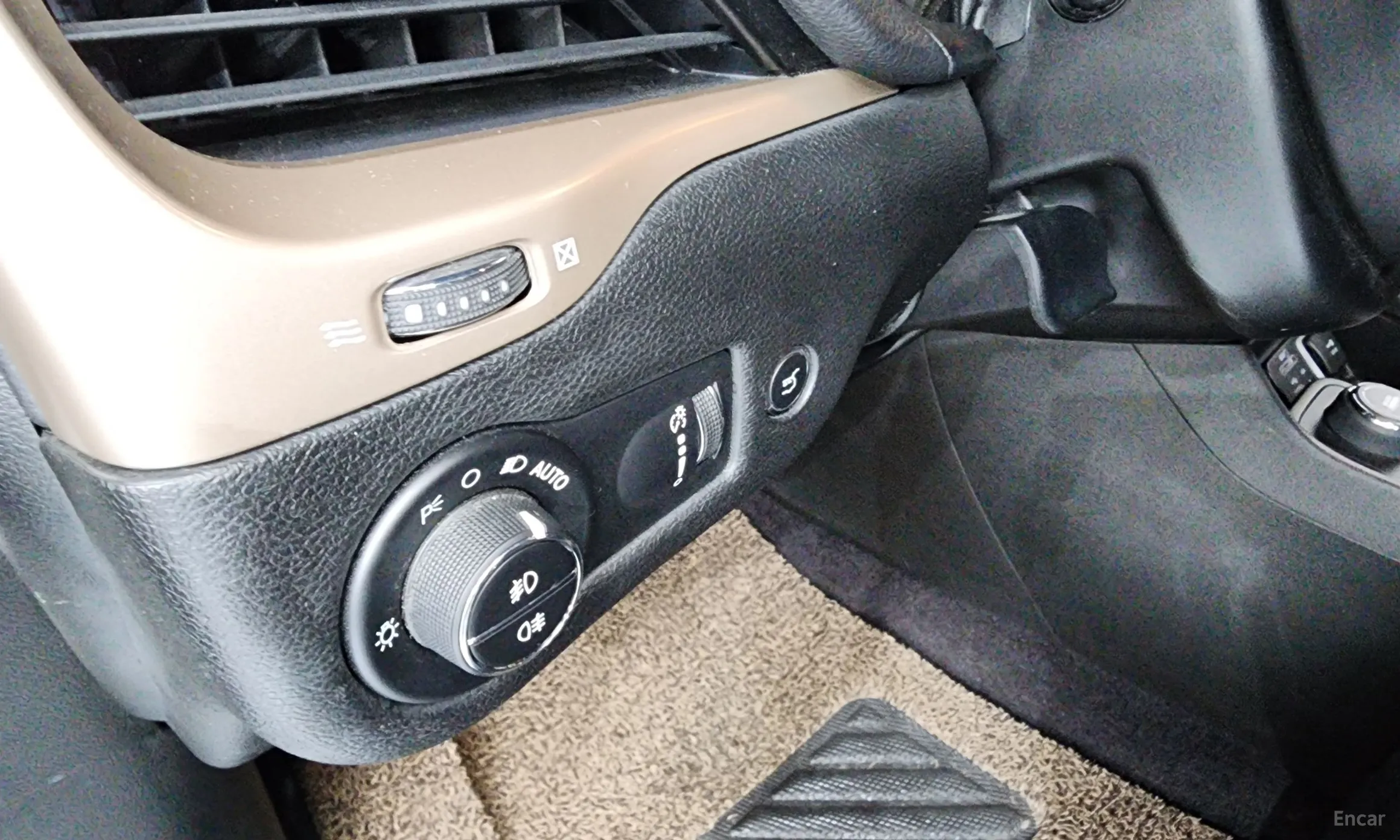 Jeep Cherokee (KL) превью 18
