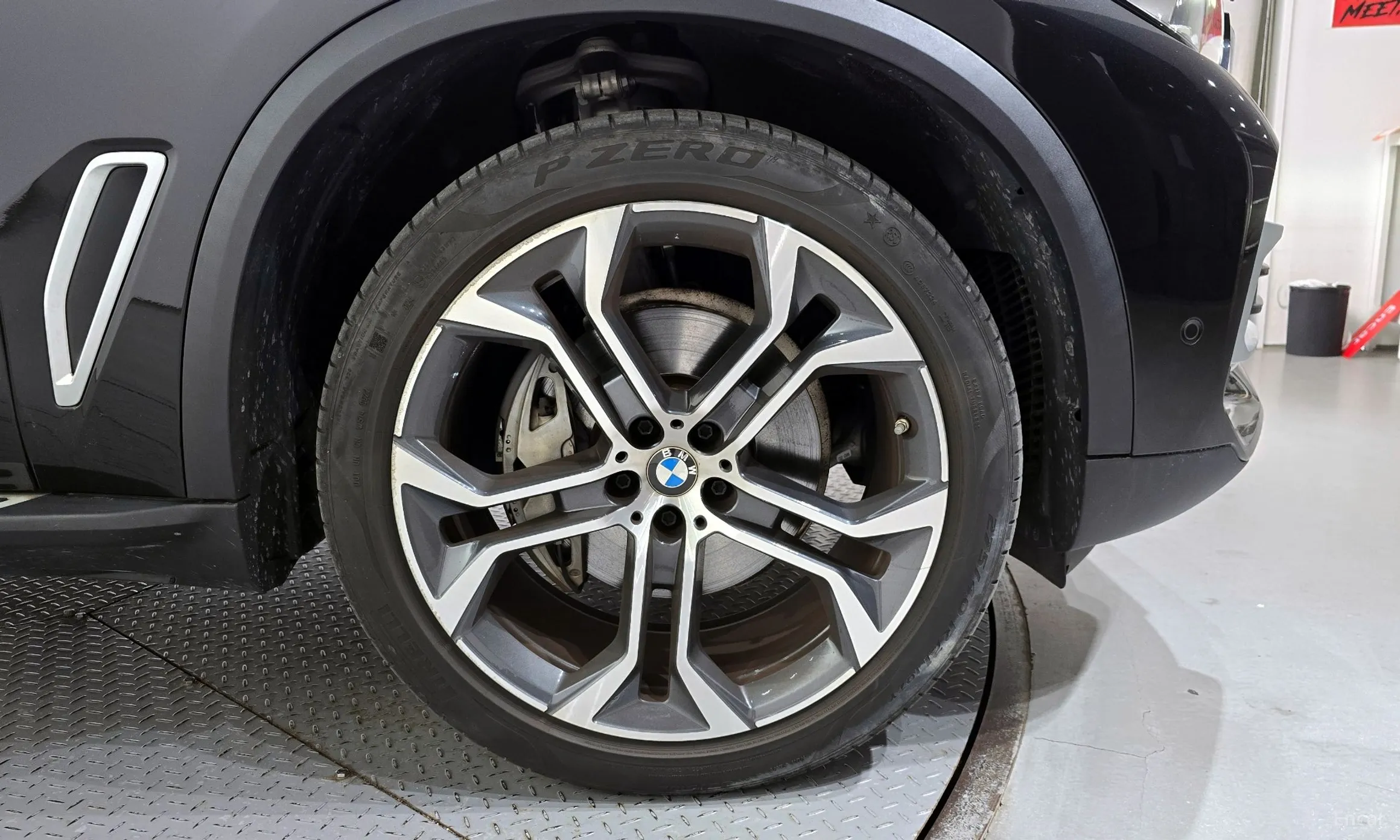 BMW X5 (G05) превью 5