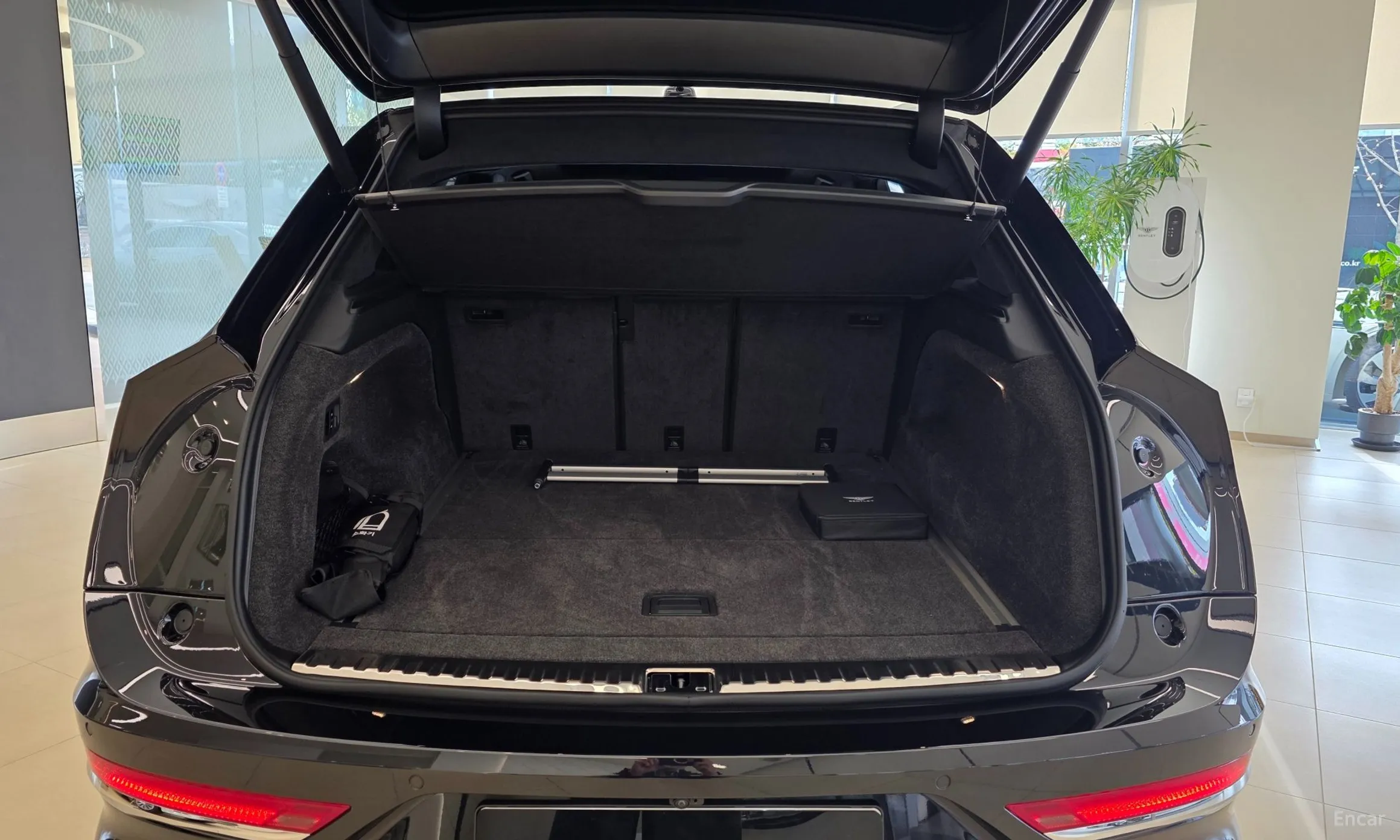Bentley Bentayga превью 5