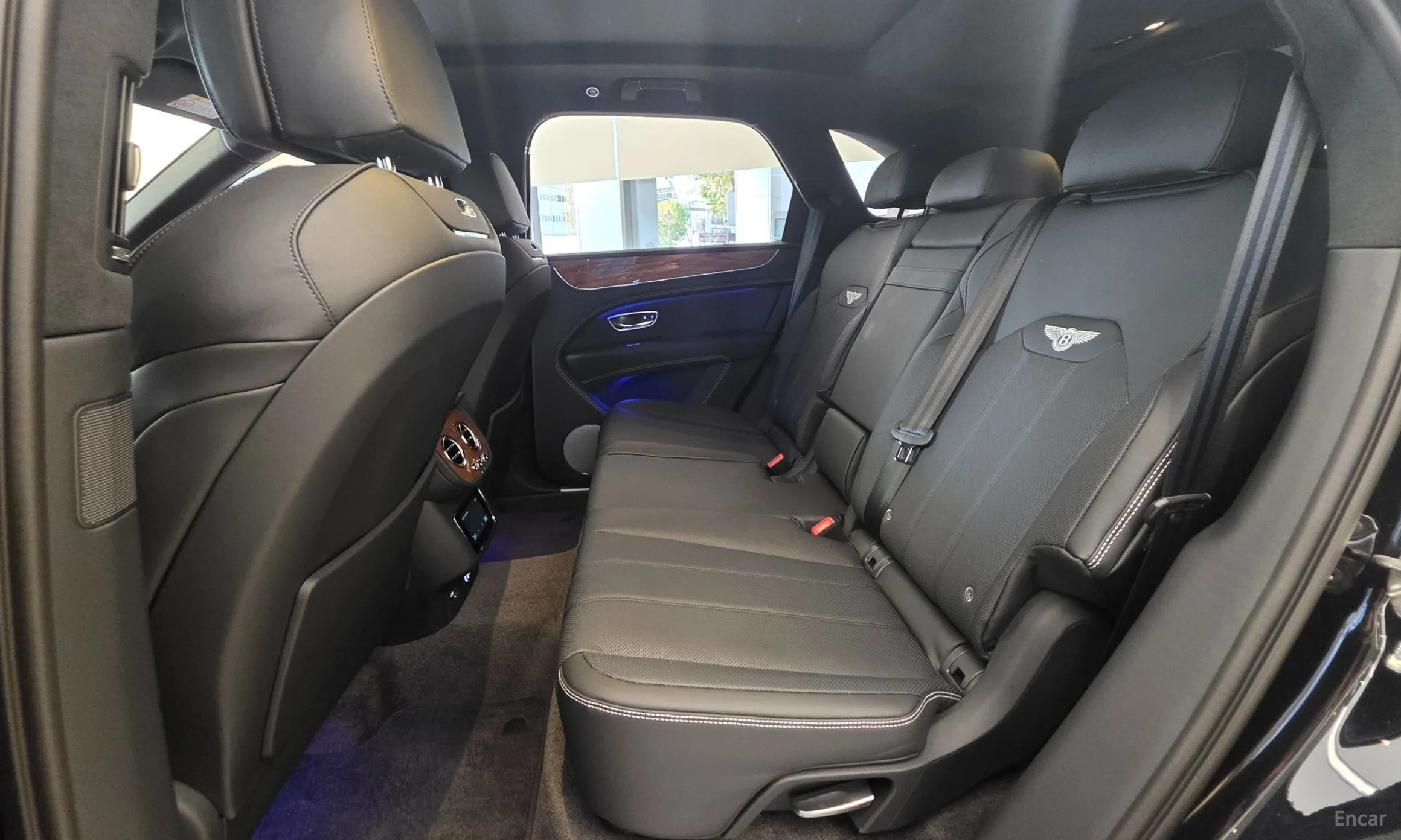 Bentley Bentayga превью 6