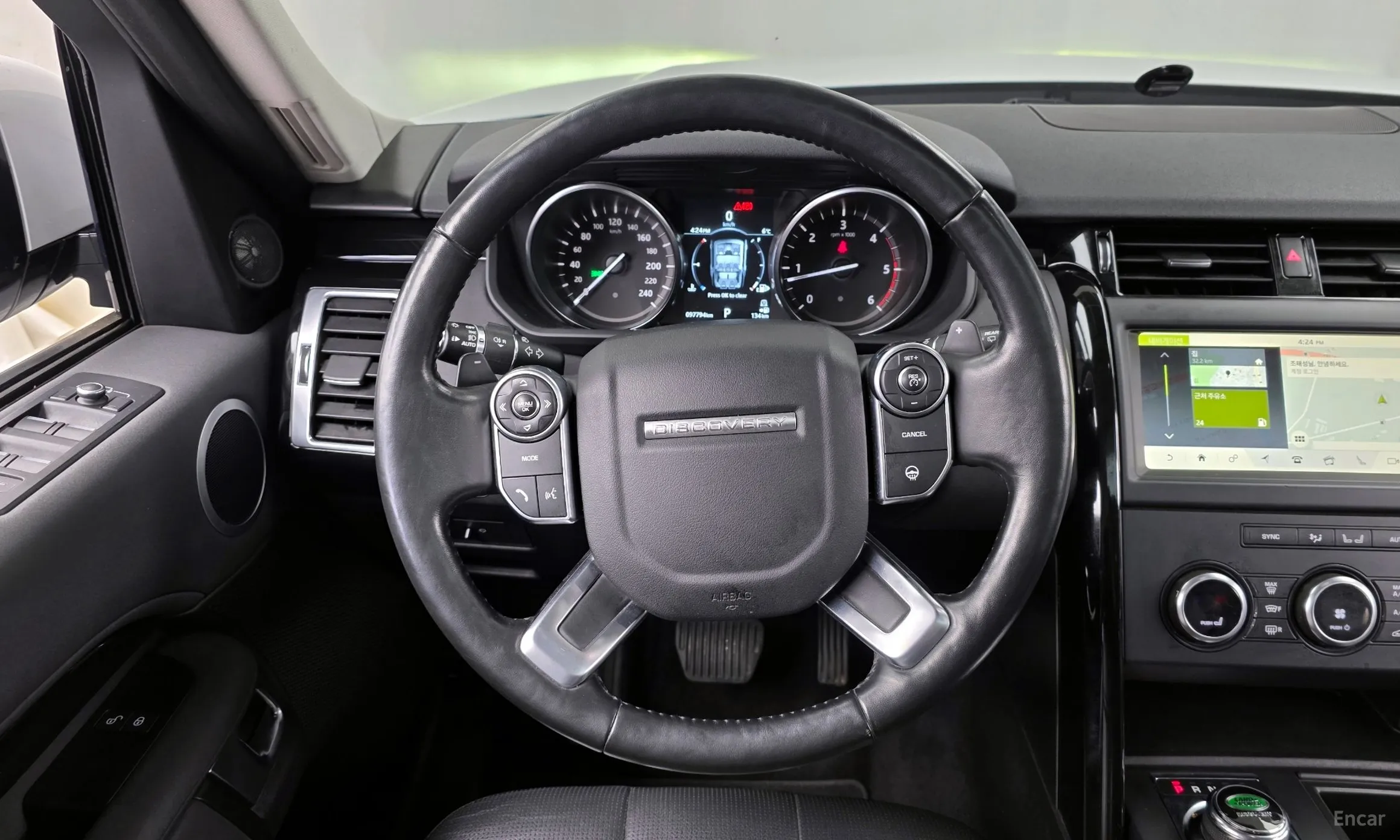 Land Rover Discovery 5 превью 13