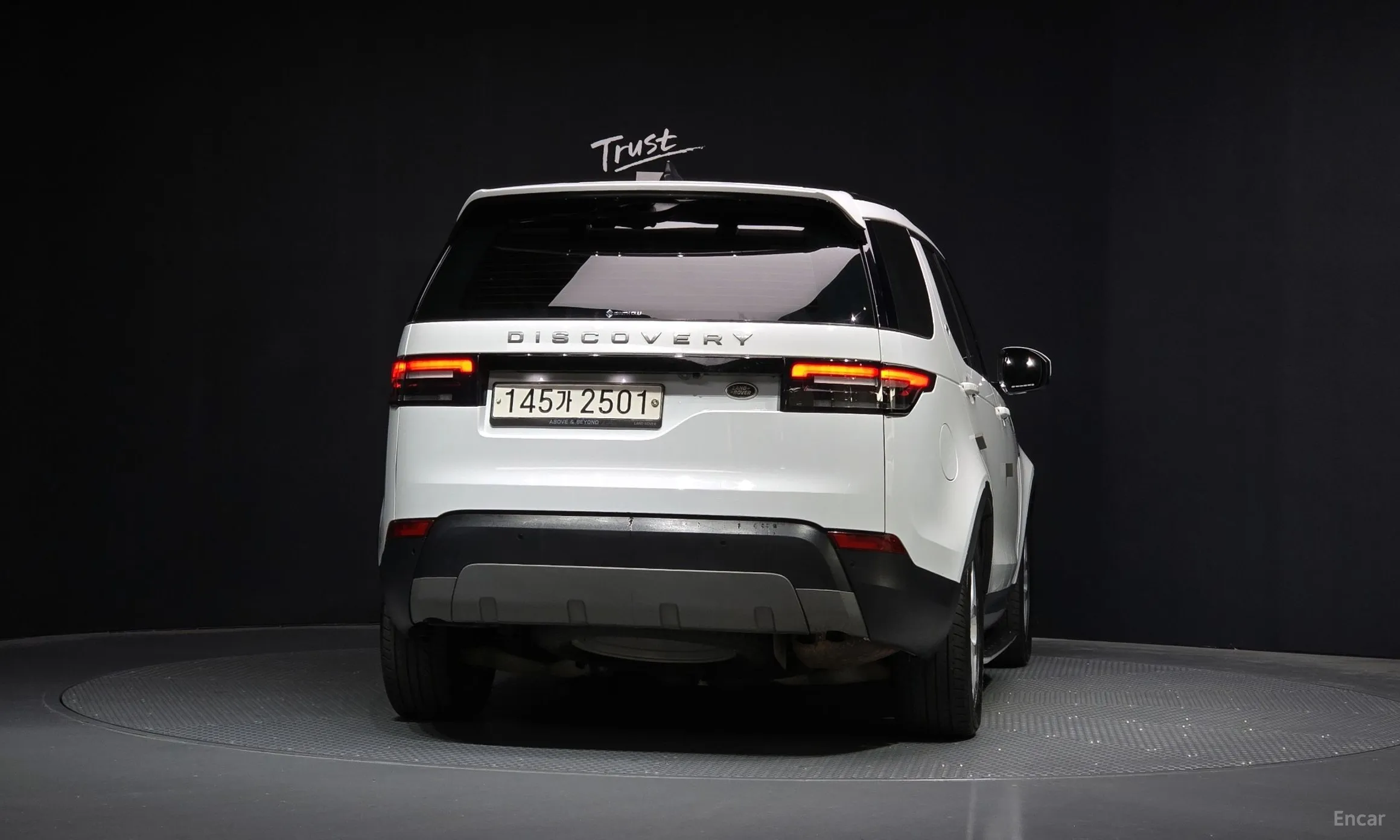 Land Rover Discovery 5 превью 4