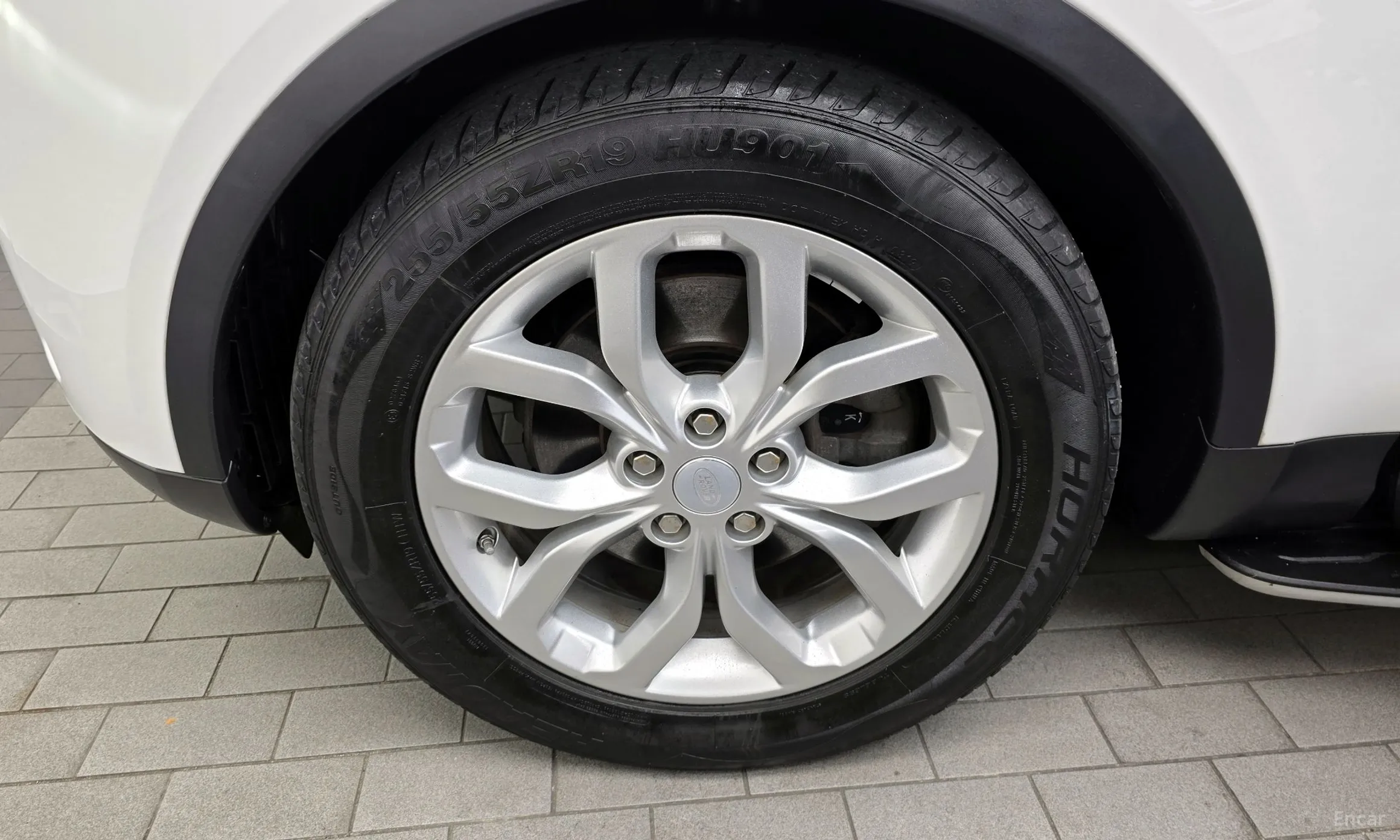Land Rover Discovery 5 превью 5