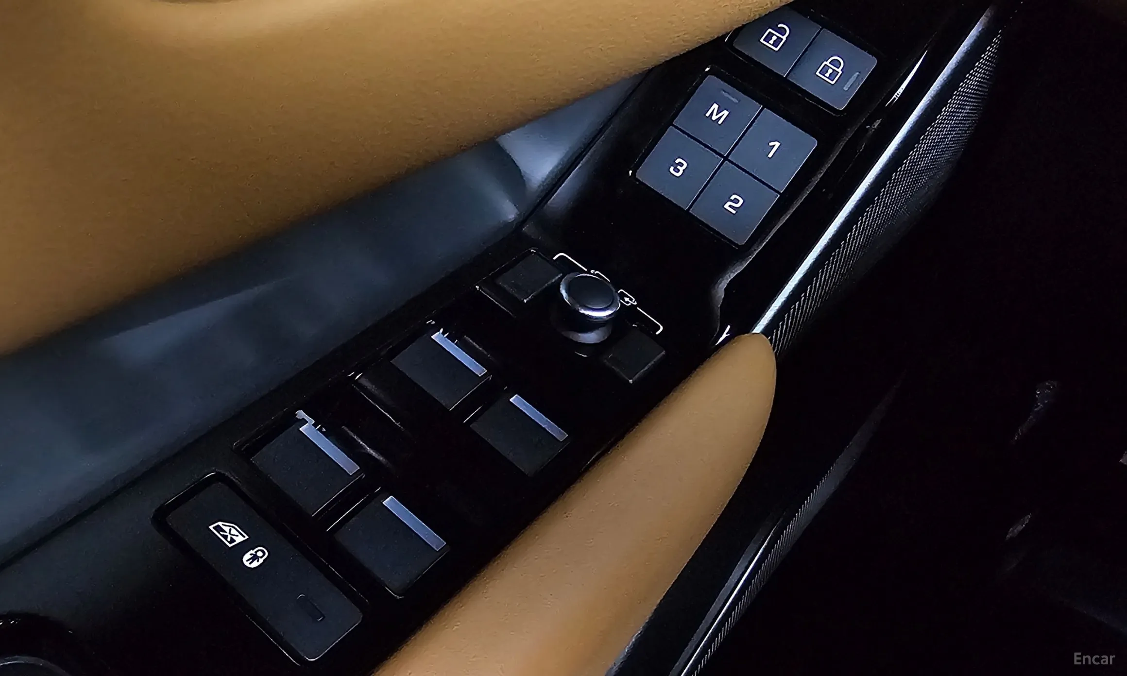 Land Rover Range Rover Bella превью 16