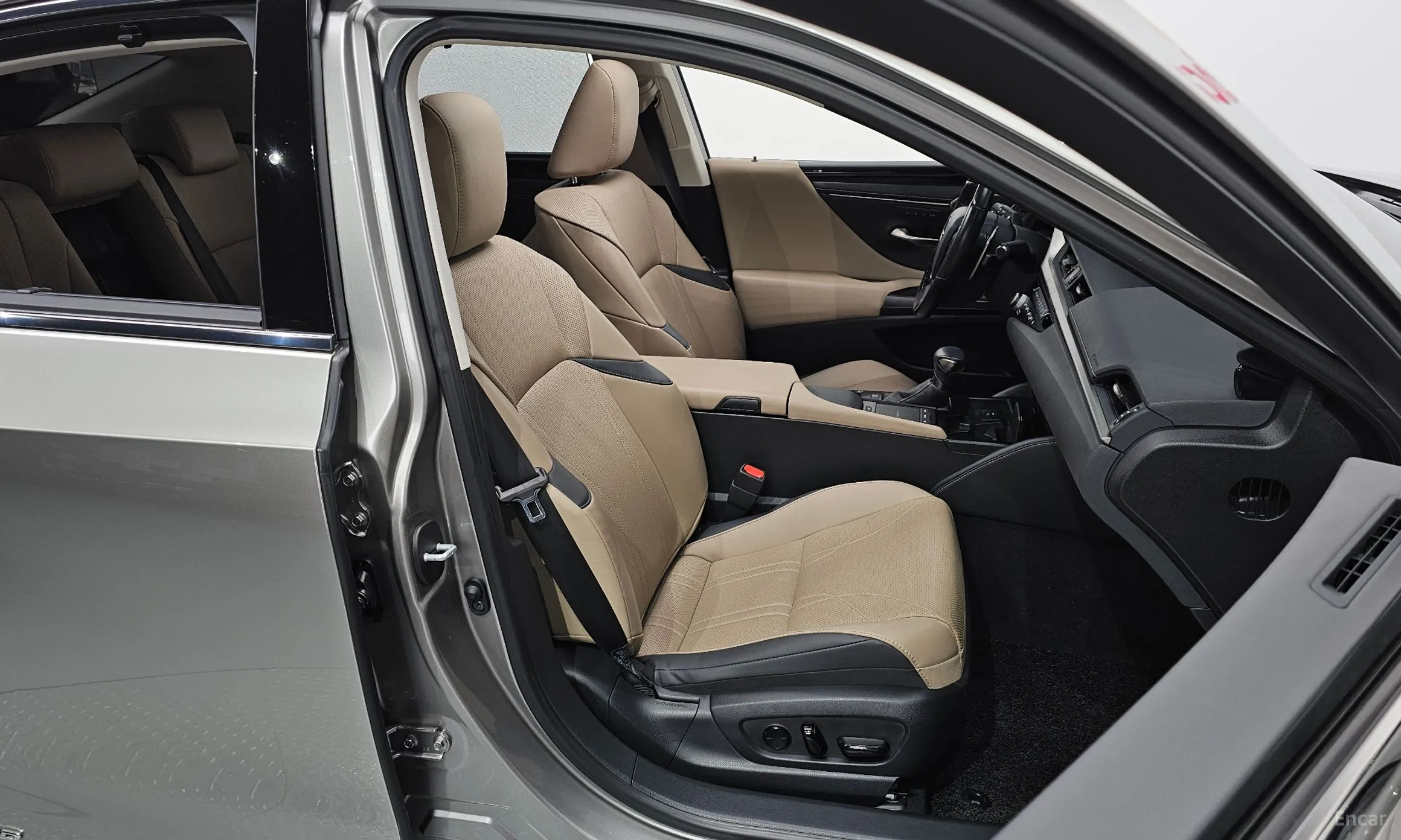 Lexus ES300h 7th Generation превью 10