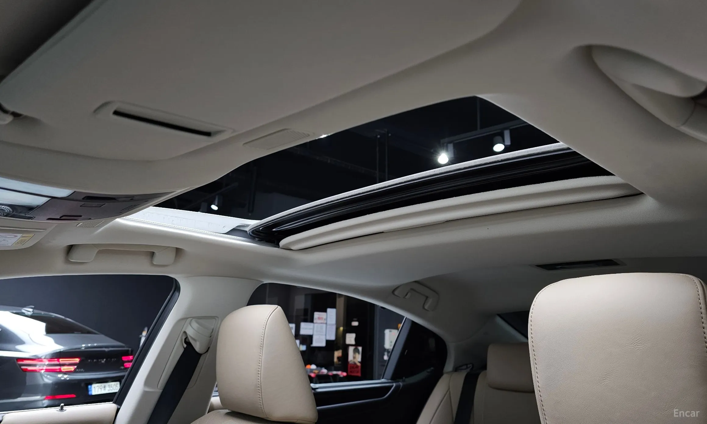 Lexus ES300h 7th Generation превью 18