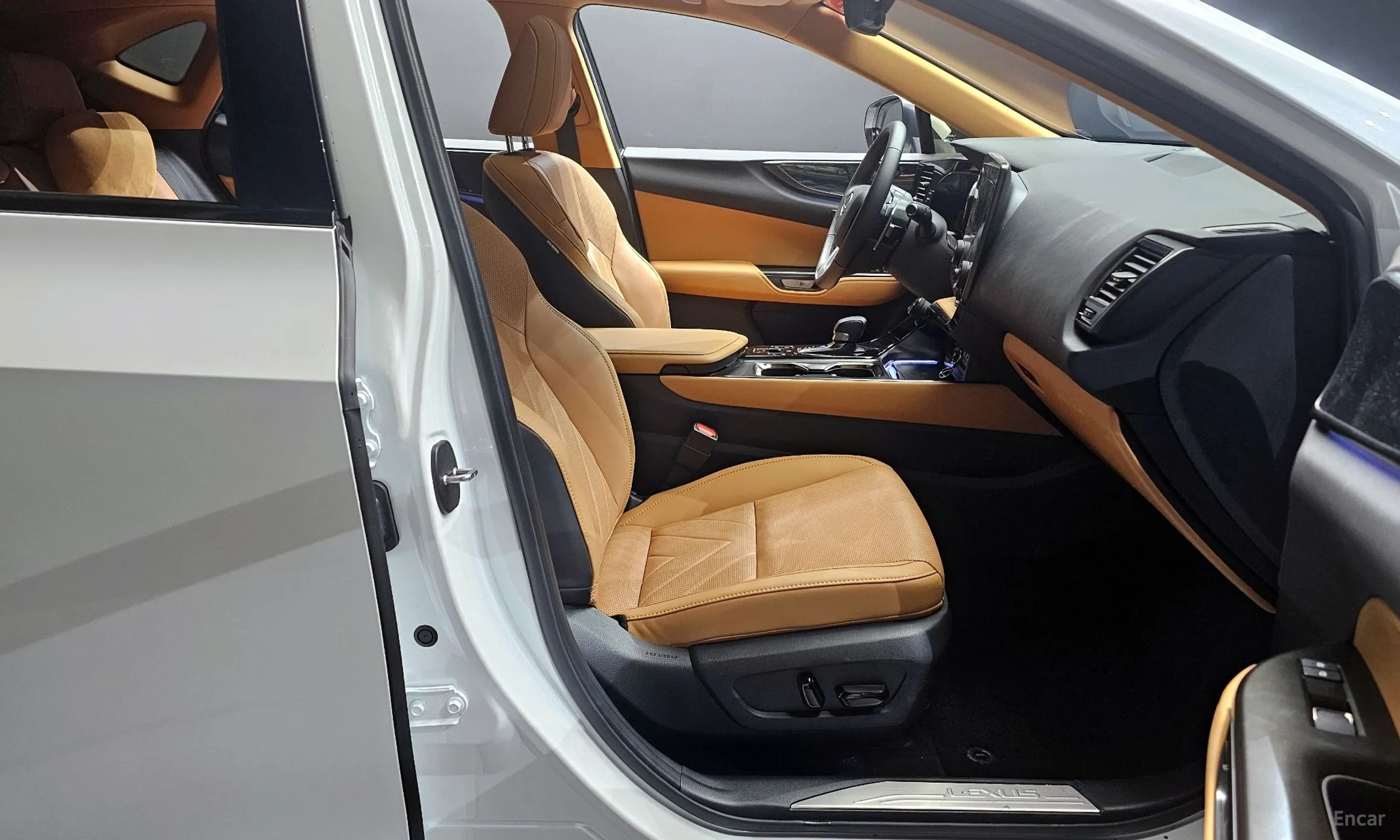 Lexus NX350h Gen 2 превью 11