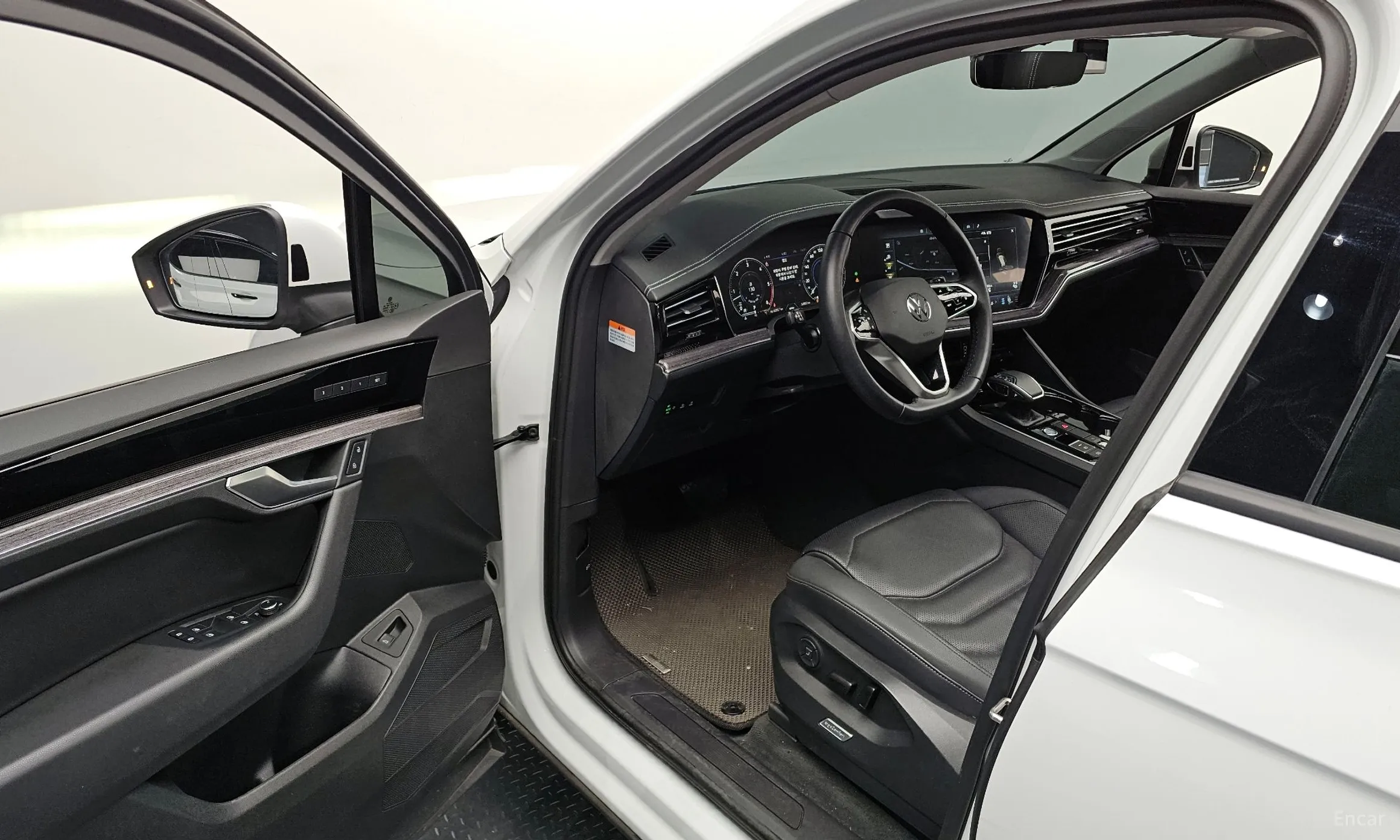 Volkswagen Touareg 3rd Generation превью 11