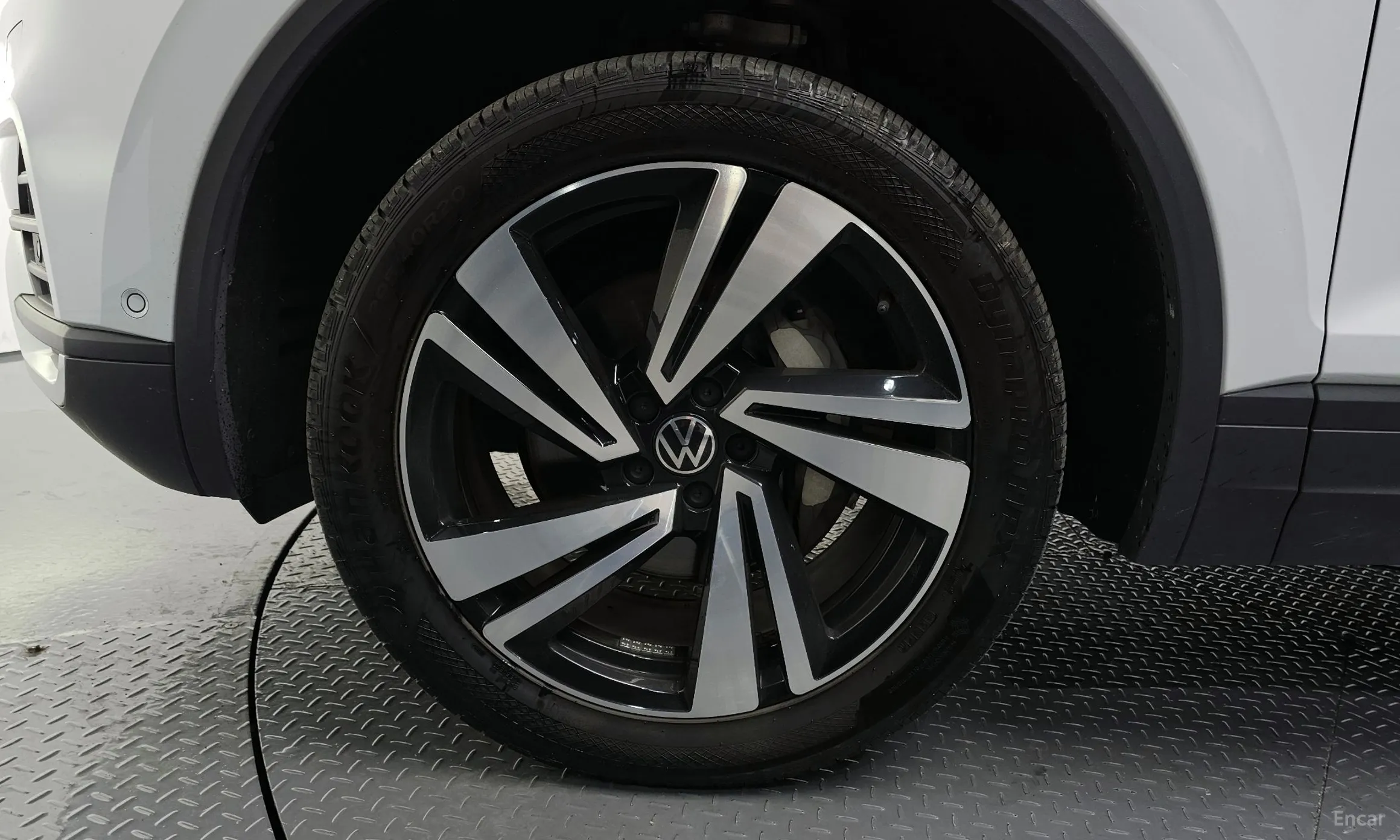 Volkswagen Touareg 3rd Generation превью 5