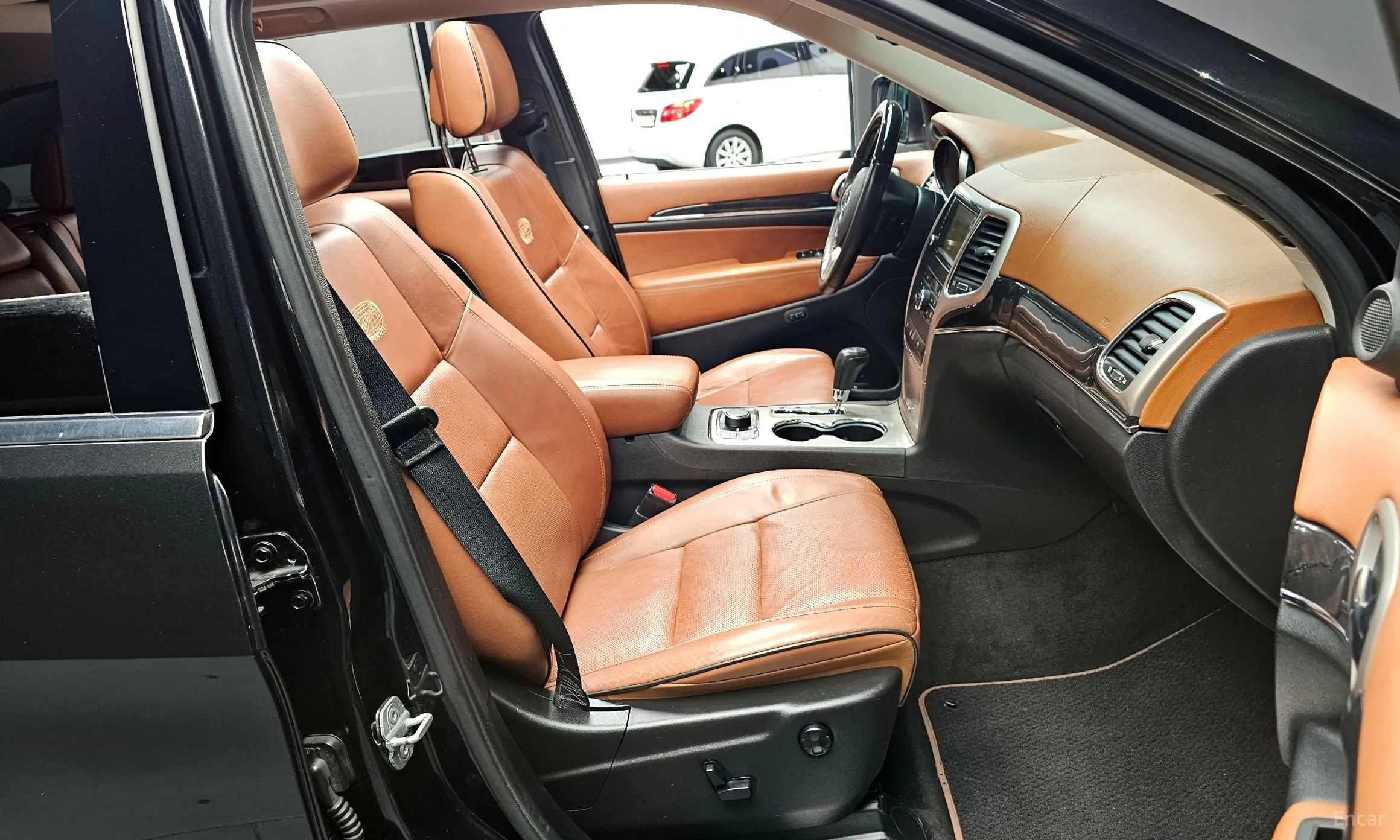 Jeep Grand Cherokee превью 10