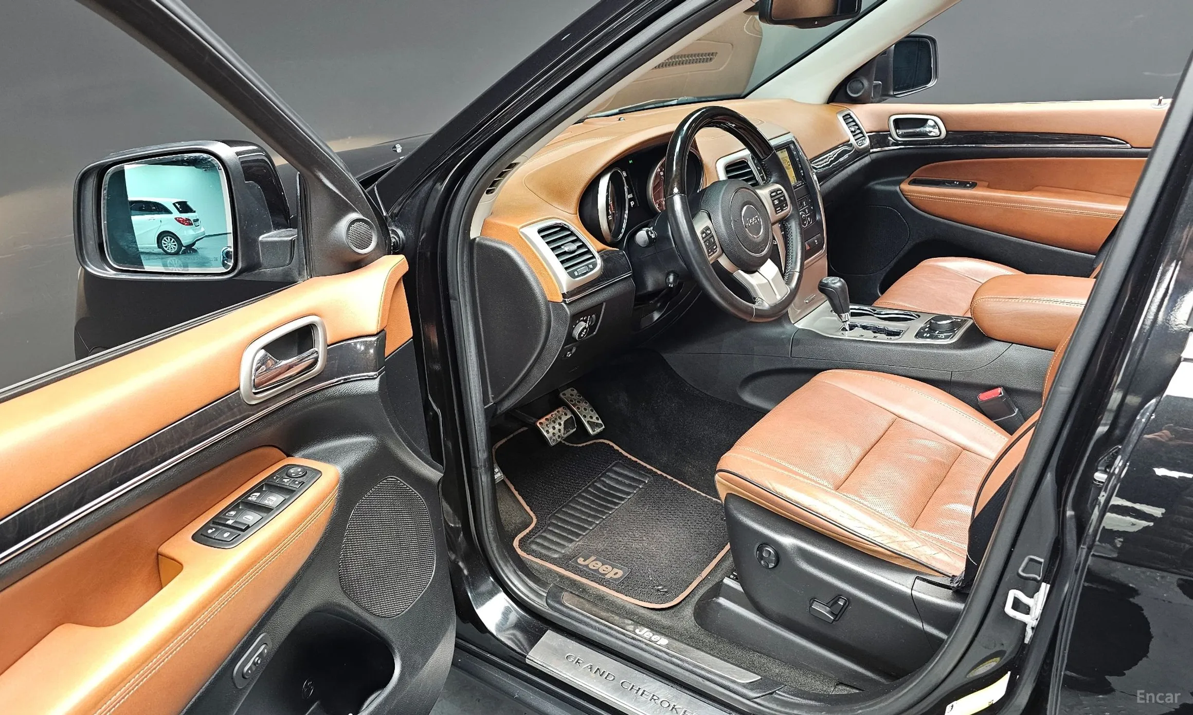 Jeep Grand Cherokee превью 12