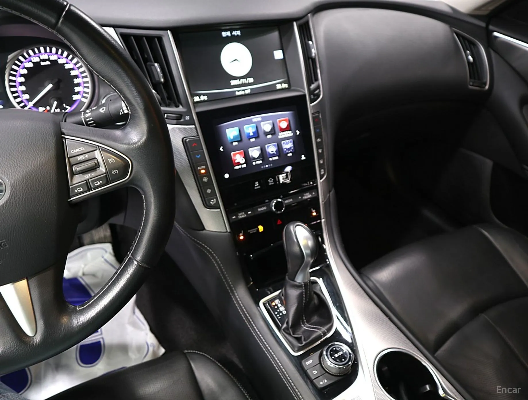 Infiniti Q50 превью 14