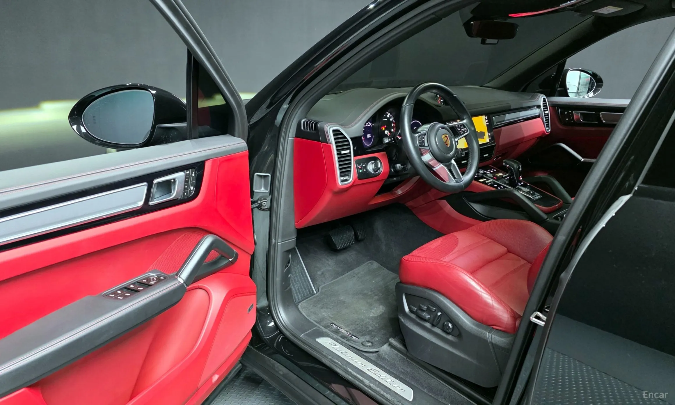 Porsche Cayenne (PO536) превью 10