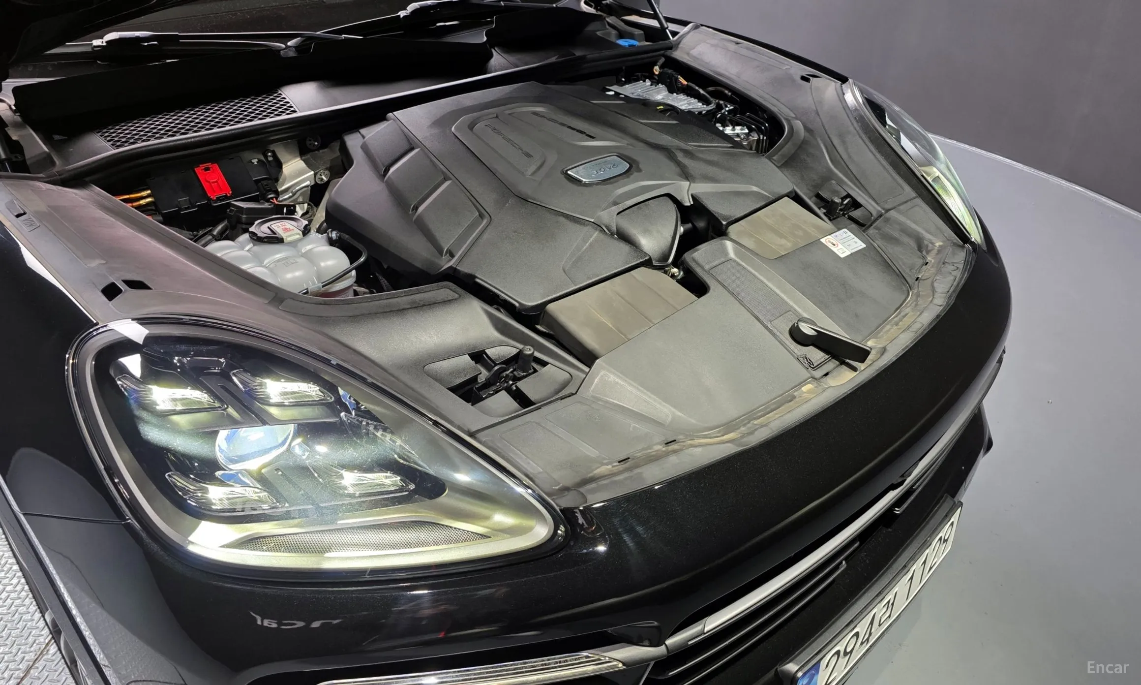 Porsche Cayenne (PO536) превью 6