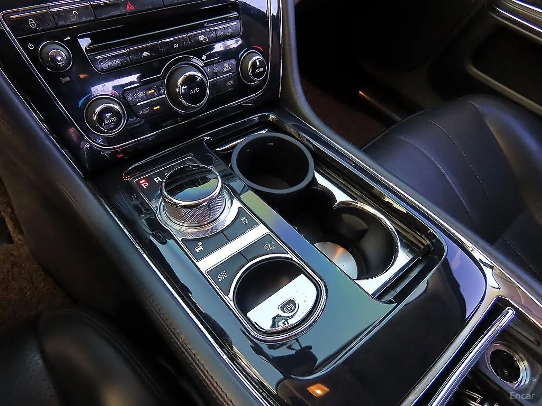Jaguar All New XJ превью 10